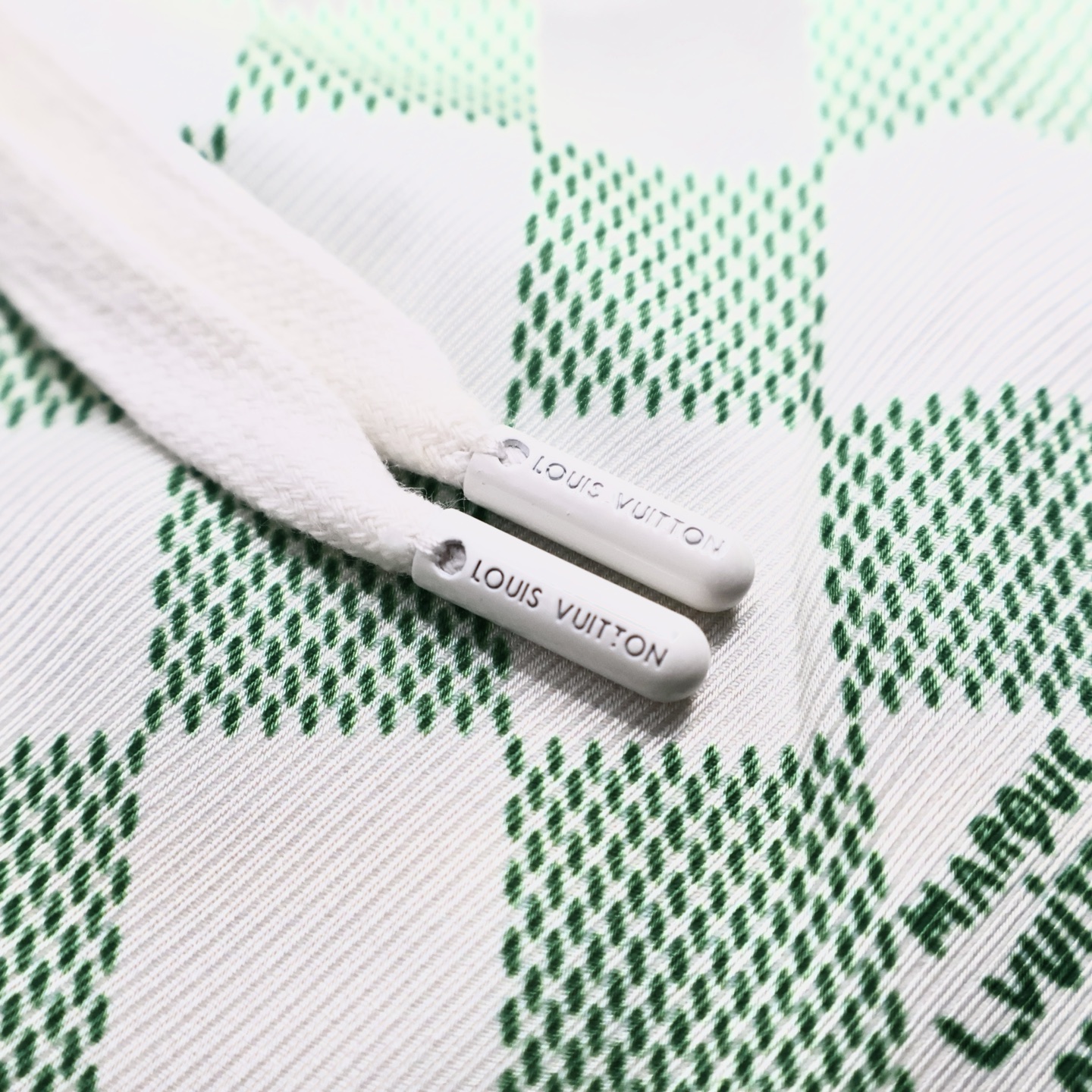 LOUIS VUITTON 路易威登 LV 丝绸棋盘格 短裤 休闲裤 裤子 五分裤  白绿A5