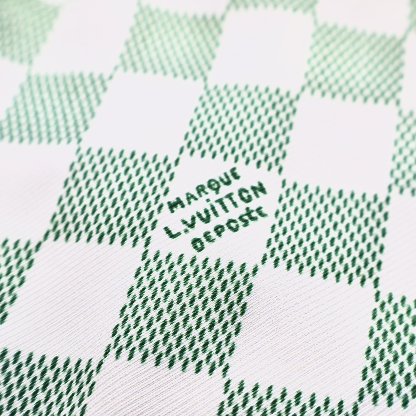 LOUIS VUITTON 路易威登 LV 丝绸棋盘格 短裤 休闲裤 裤子 五分裤  白绿A5