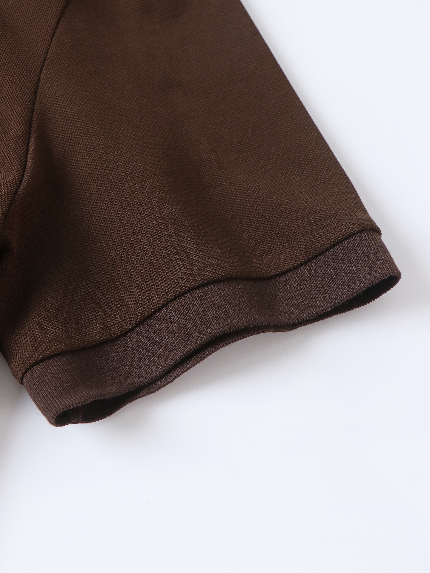 MIU MIU 假两件刺绣  圆领短袖 休闲T恤 夏季  棕色A2