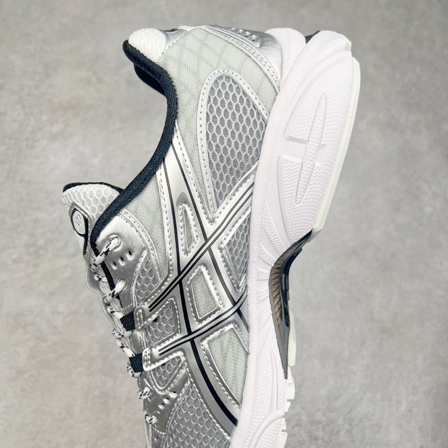 ASICS Gel-Nimbus 10.1 亚瑟士 低筒 减震 户外机能 运动鞋 跑步鞋  休闲鞋 板鞋 波鞋 男女同款  白灰