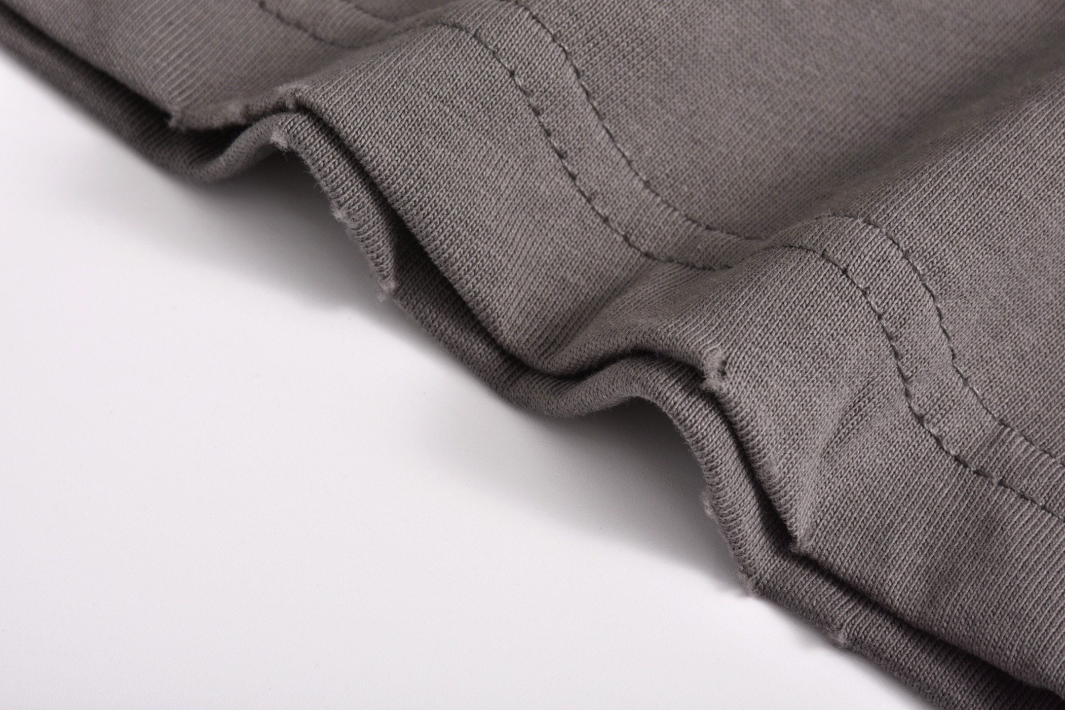 Balenciaga 巴黎世家  人类字母 龟裂 印花 短袖 T恤 圆领 短款 夏季 棕褐色A2