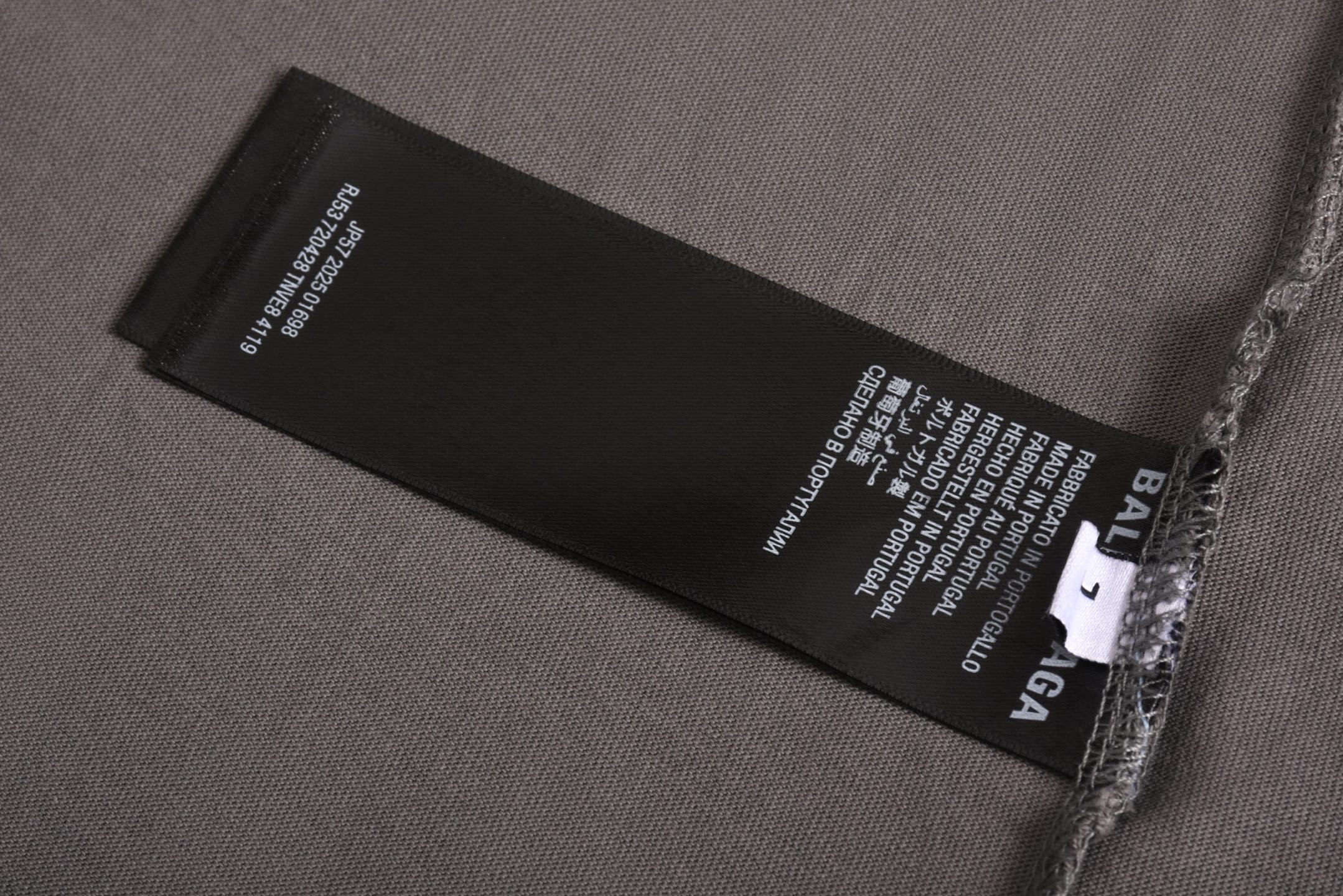 Balenciaga 巴黎世家  人类字母 龟裂 印花 短袖 T恤 圆领 短款 夏季 棕褐色A2