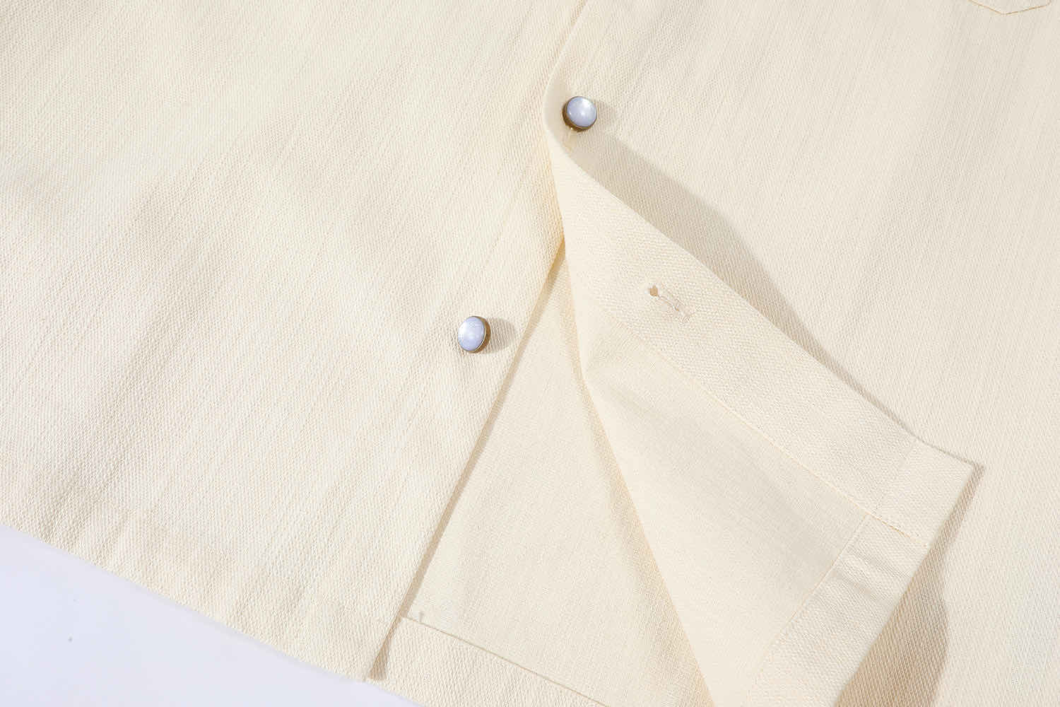 LOUIS VUITTON 路易威登 LV 皮标 桑蚕丝  短袖 牛仔衬衫 米色 1AHCHW-B0