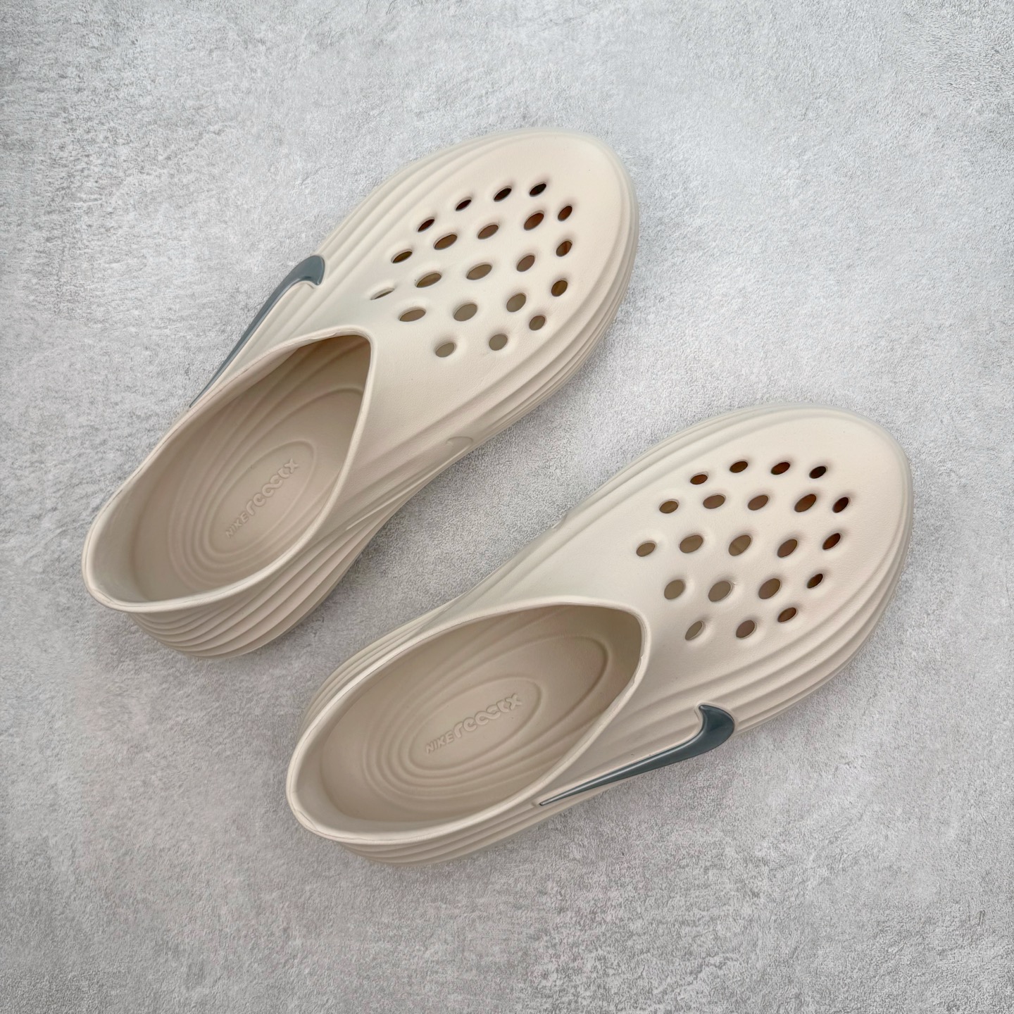 正确复合底 Nike Reactx Rejuven8 洞洞鞋 简约舒适  室外拖鞋 男女同款  浅金棕 HV5060-100