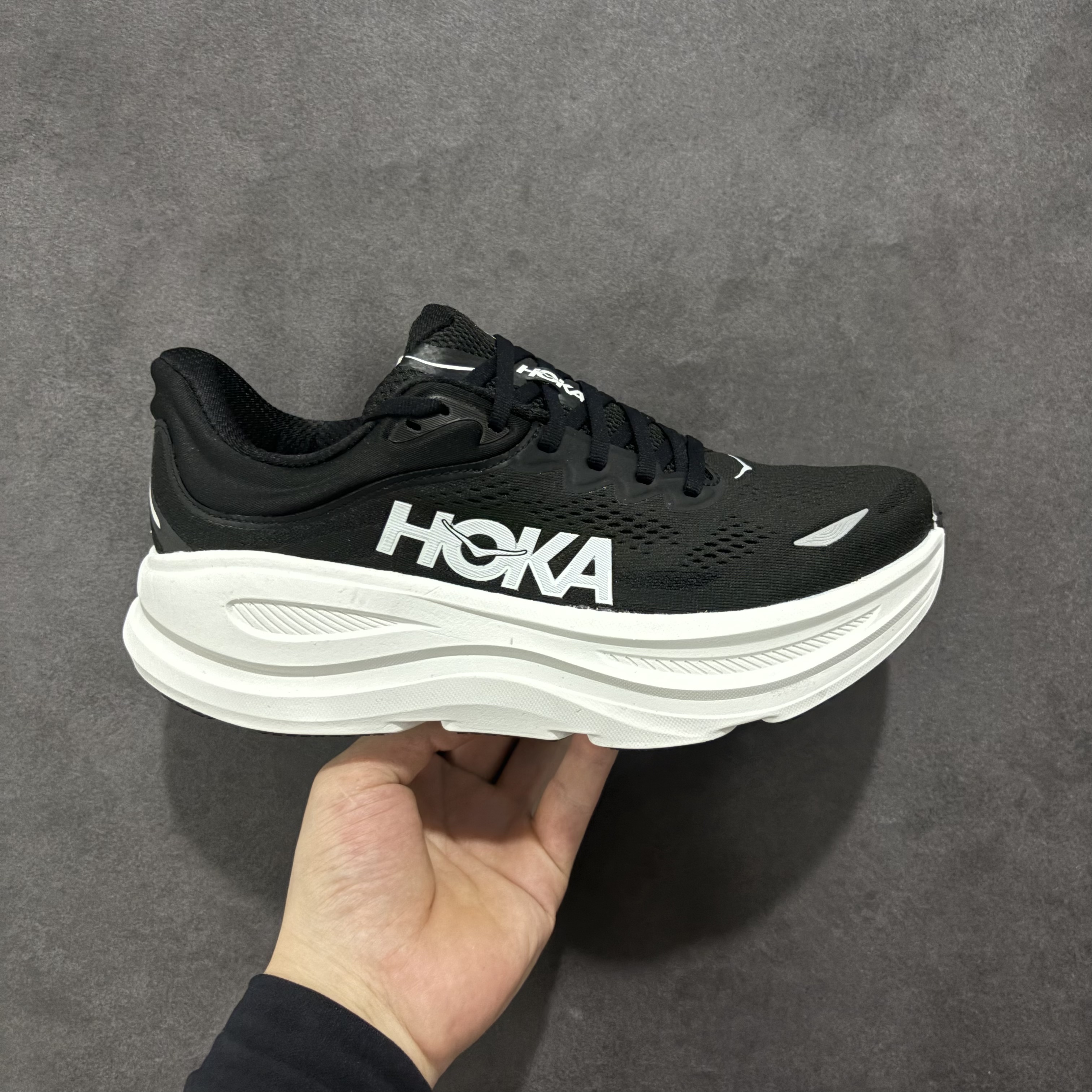 HOKA ONE ONE Bondi 9   邦迪 9 九代 舒适防滑耐磨低帮休闲跑步鞋 波鞋  黑白 1162011-BWHT