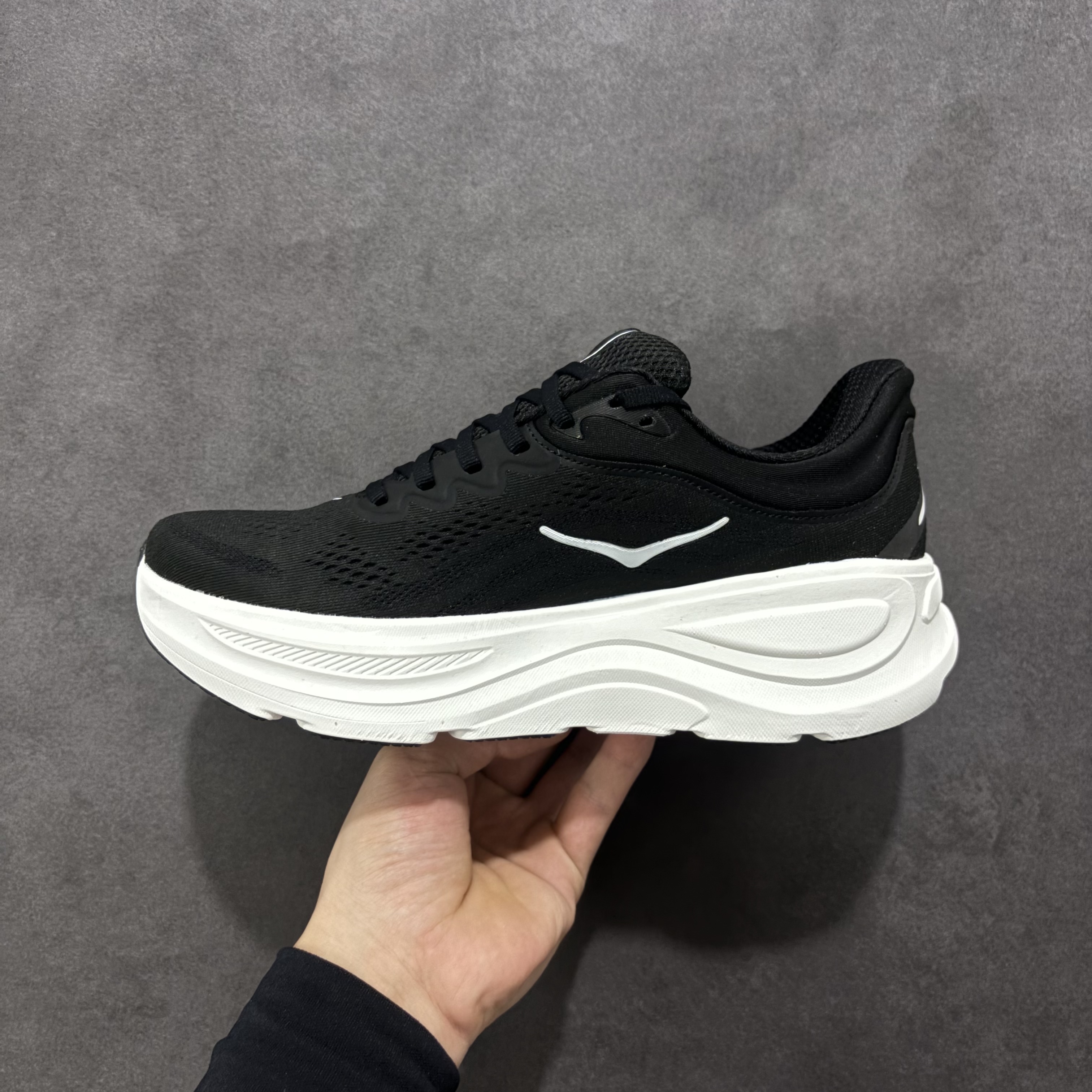 HOKA ONE ONE Bondi 9   邦迪 9 九代 舒适防滑耐磨低帮休闲跑步鞋 波鞋  黑白 1162011-BWHT