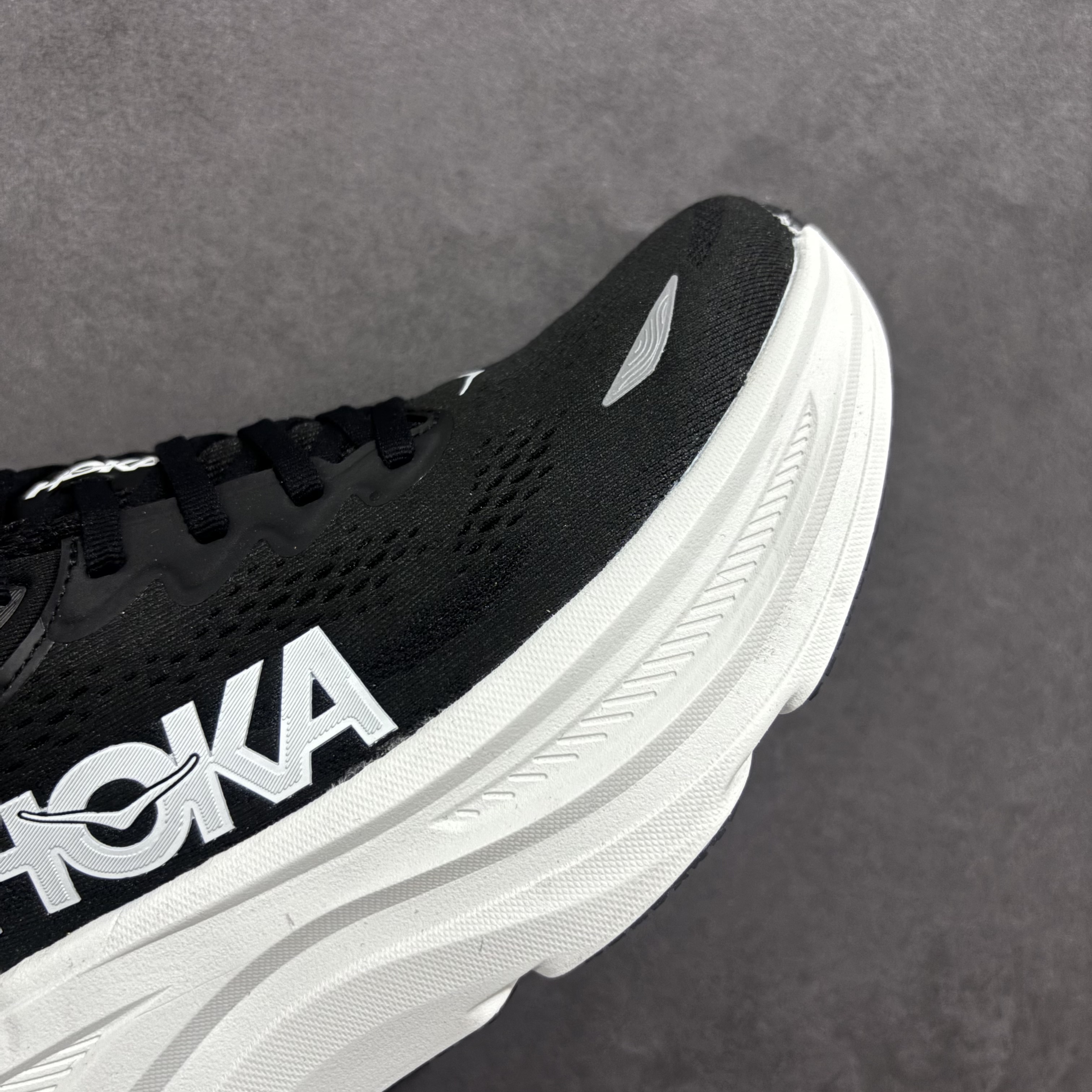 HOKA ONE ONE Bondi 9   邦迪 9 九代 舒适防滑耐磨低帮休闲跑步鞋 波鞋  黑白 1162011-BWHT