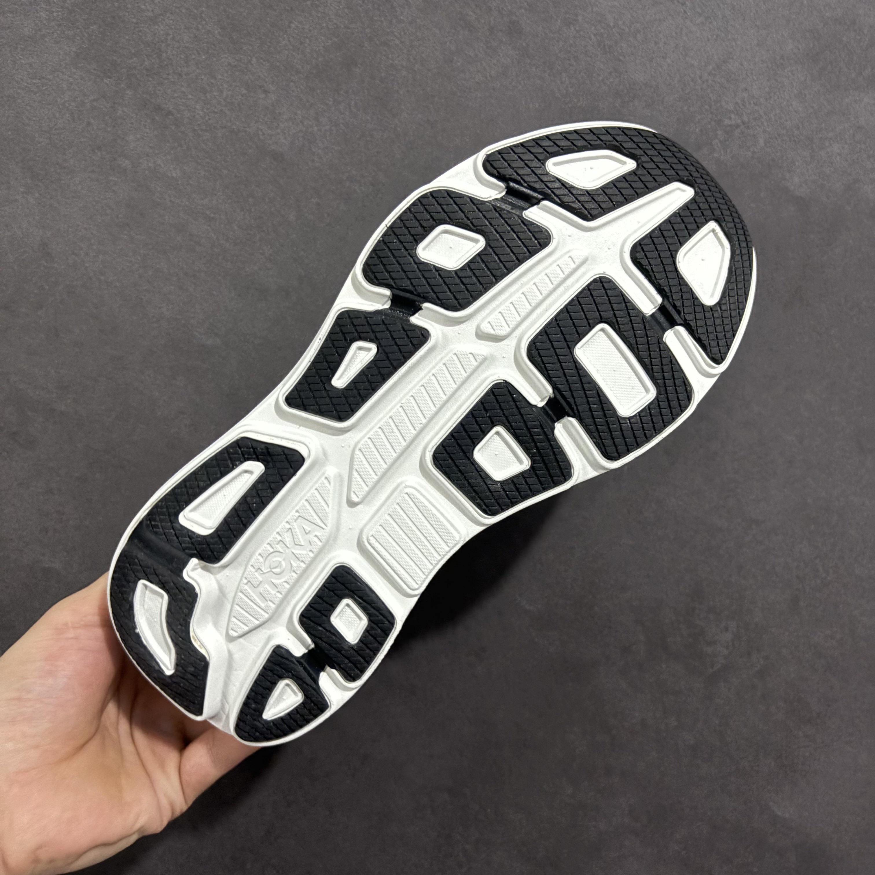 HOKA ONE ONE Bondi 9   邦迪 9 九代 舒适防滑耐磨低帮休闲跑步鞋 波鞋  黑白 1162011-BWHT