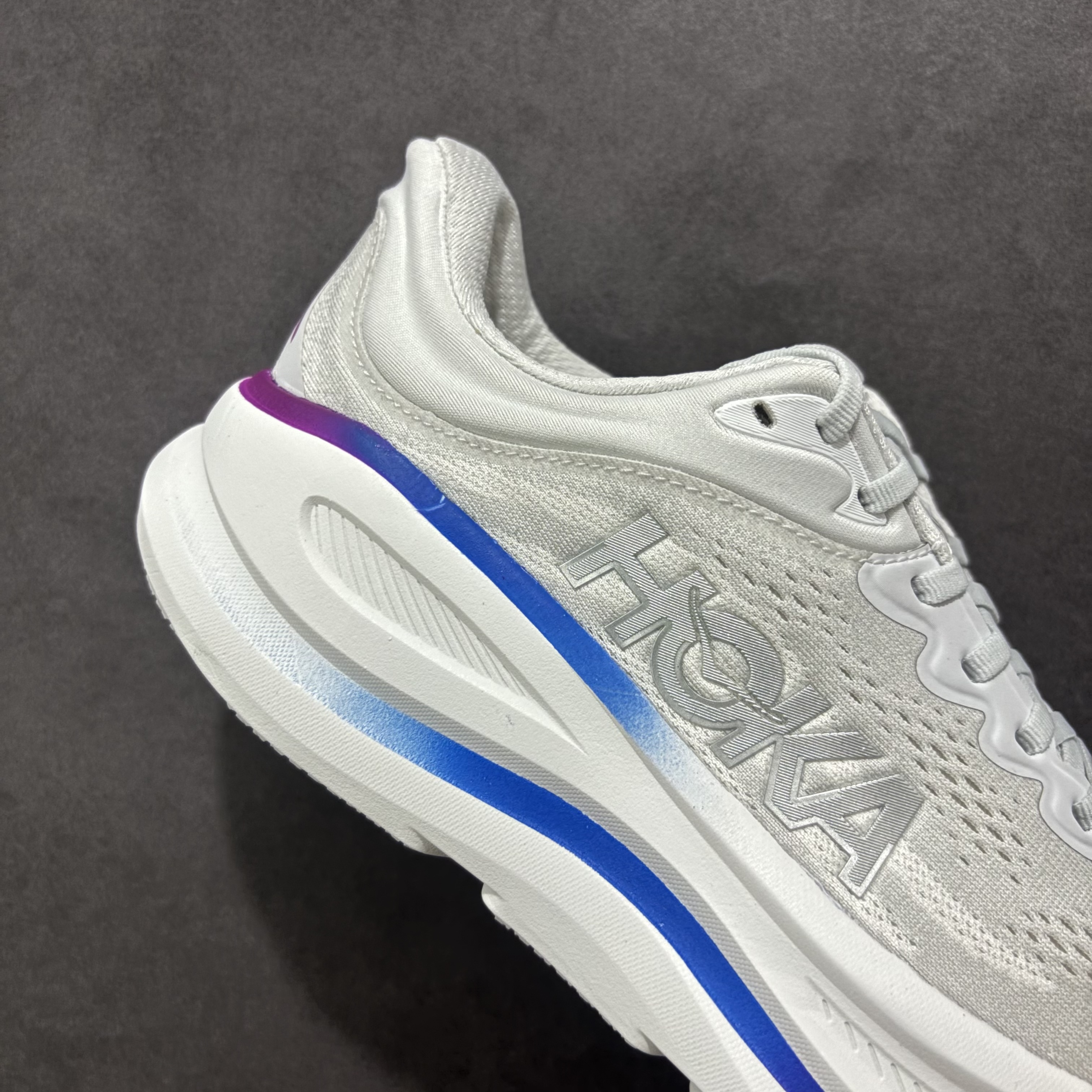 HOKA ONE ONE Bondi 9   邦迪 9 九代 舒适防滑耐磨低帮休闲跑步鞋 波鞋  灰白 1162014-CYWH