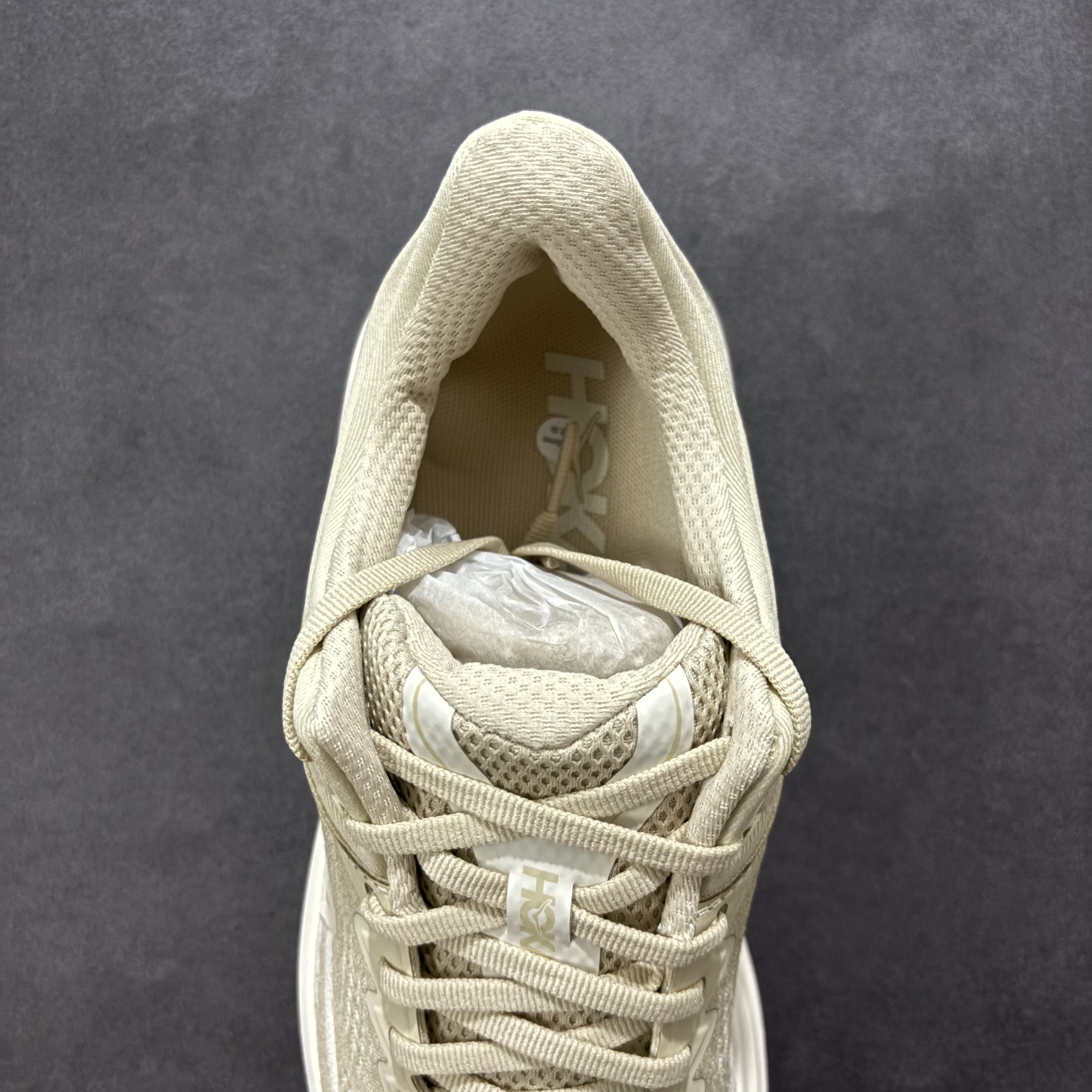 HOKA ONE ONE Bondi 9   邦迪 9 九代 舒适防滑耐磨低帮休闲跑步鞋 波鞋  米色 1162011-OLTM