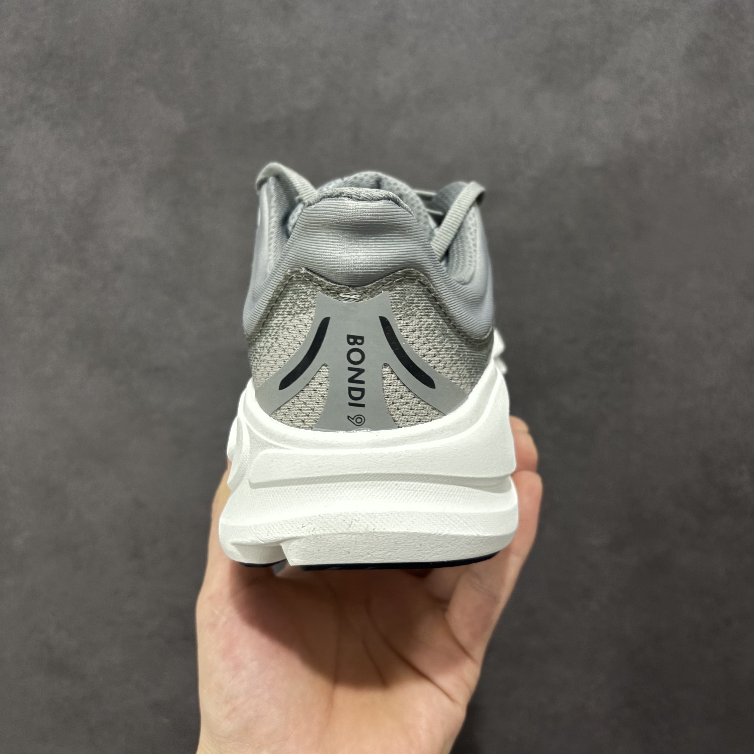 HOKA ONE ONE Bondi 9   邦迪 9 九代 舒适防滑耐磨低帮休闲跑步鞋 波鞋 灰色 1162011-GCTC