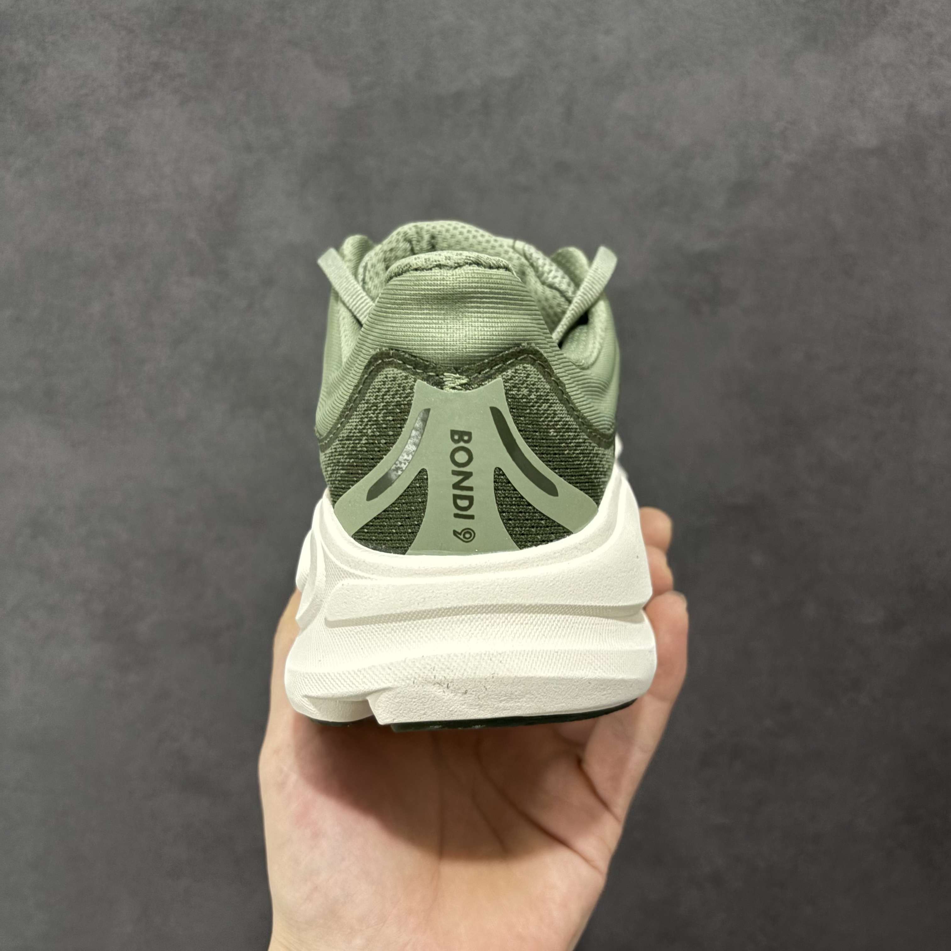 HOKA ONE ONE Bondi 9   邦迪 9 九代 舒适防滑耐磨低帮休闲跑步鞋 波鞋 绿色 1162011-SSSC