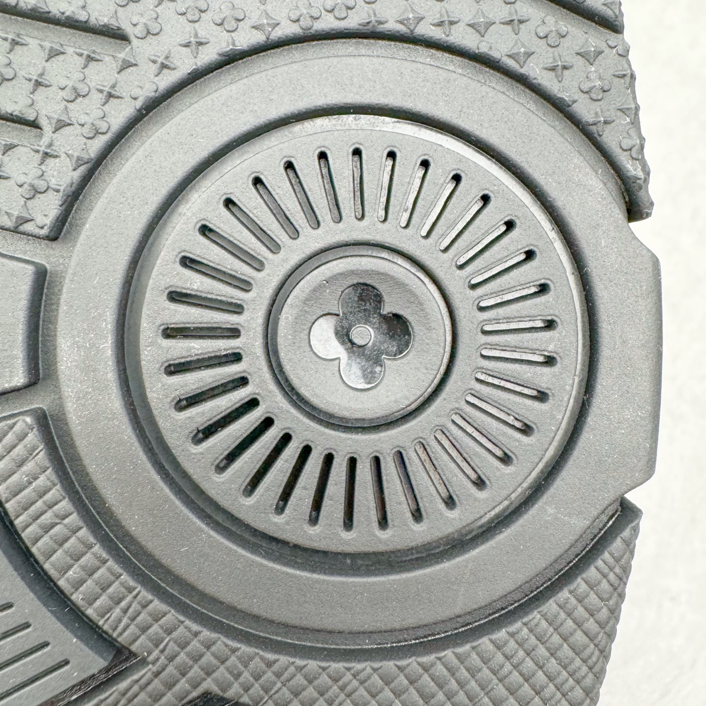 Louis Vuitton Takashi Murakami  LV Trainer 路易威登 低筒 休闲鞋 板鞋 运动鞋 男鞋 女鞋 村上隆黑色1AHEKZ