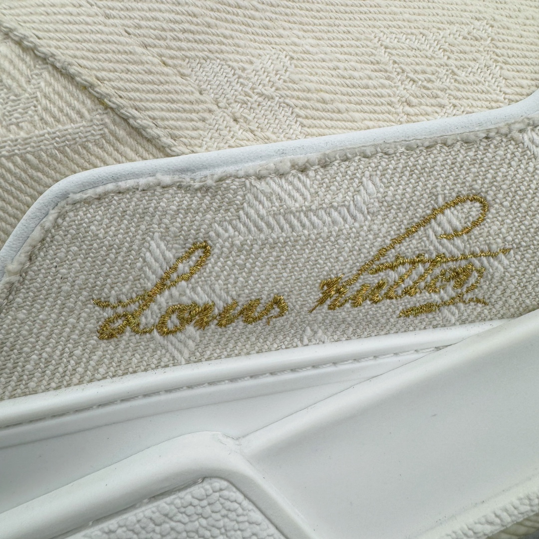 Louis Vuitton  LV Trainer 路易威登 低筒 休闲鞋 板鞋 运动鞋 男鞋 女鞋  米色印花 1AC689