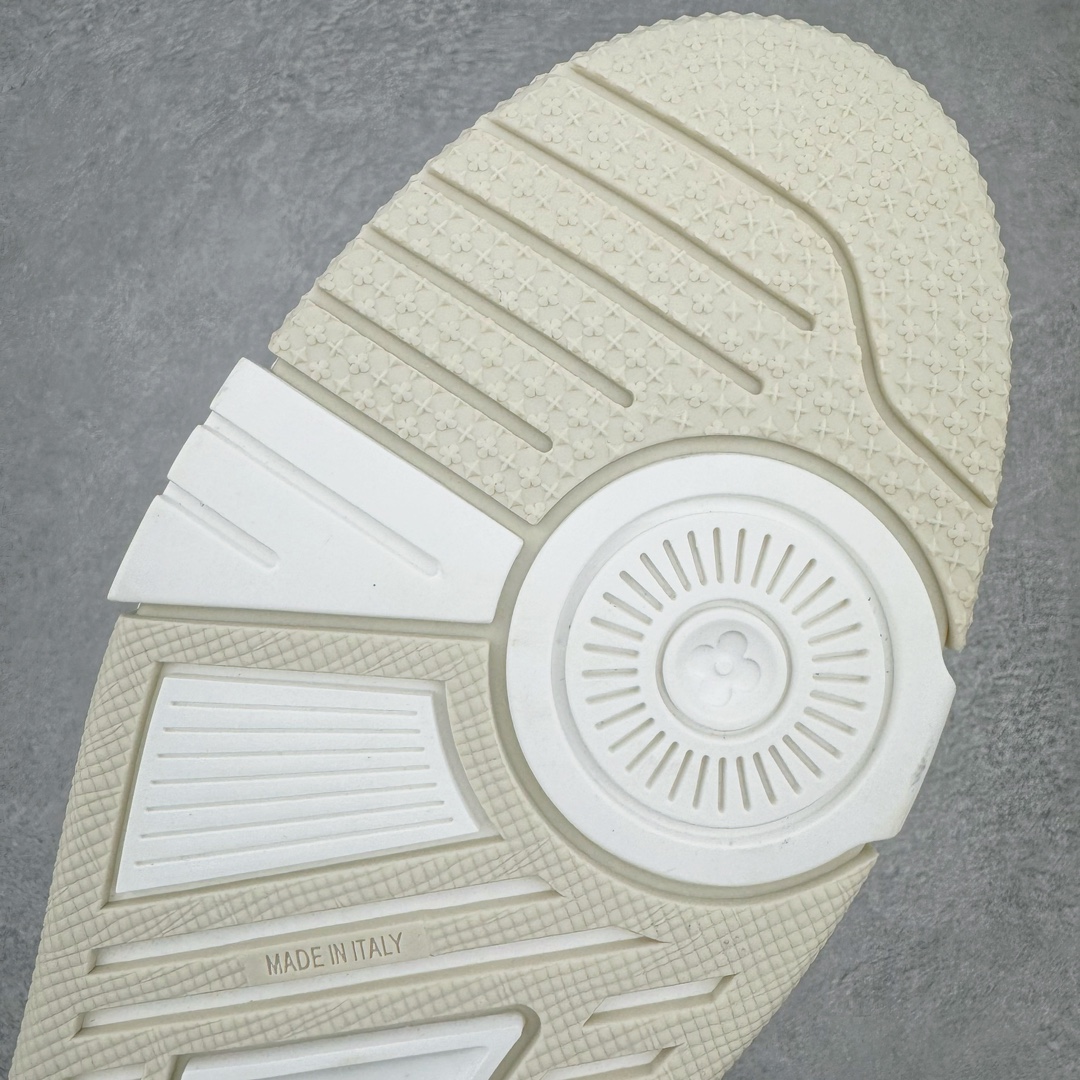Louis Vuitton  LV Trainer 路易威登 低筒 休闲鞋 板鞋 运动鞋 男鞋 女鞋  米色印花 1AC689