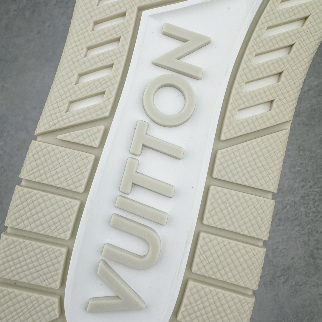 Louis Vuitton  LV Trainer 路易威登 低筒 休闲鞋 板鞋 运动鞋 男鞋 女鞋  米色印花 1AC689