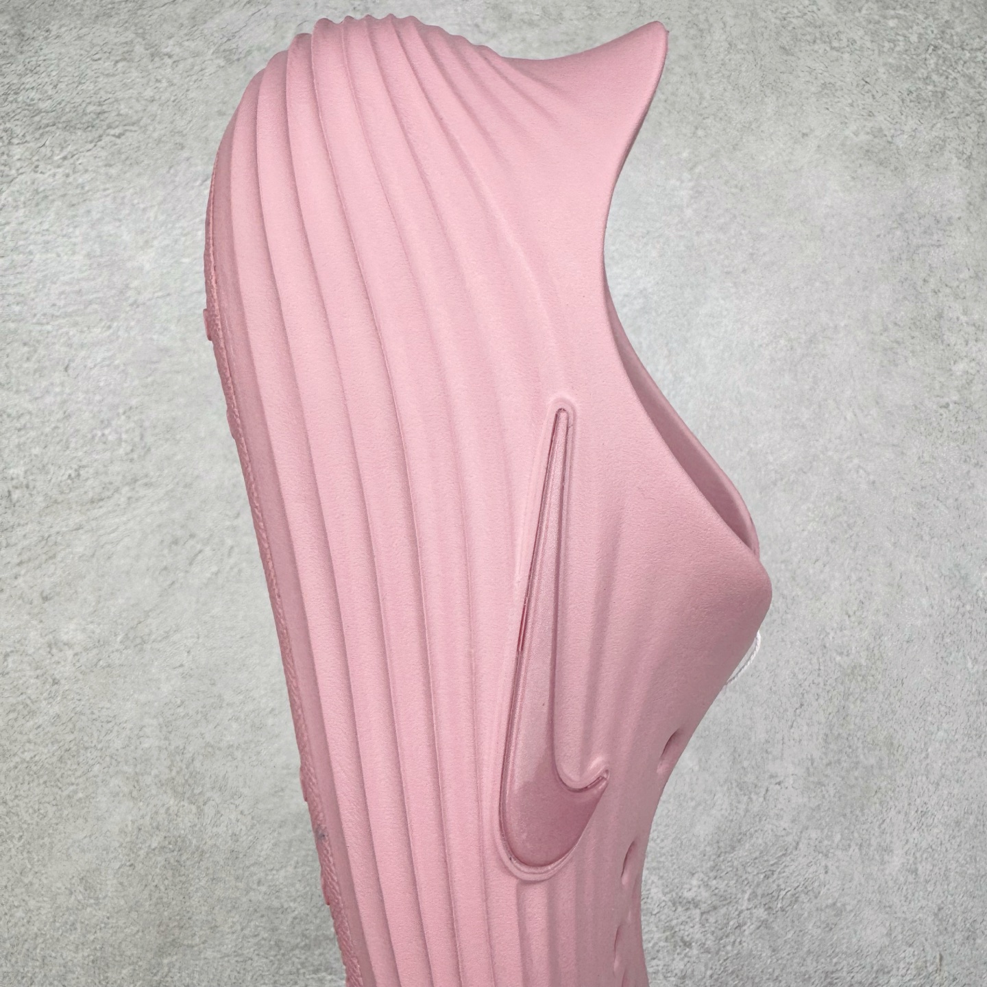 正确复合底 Nike Reactx Rejuven8 洞洞鞋 简约舒适  室外拖鞋 男女同款  粉色  HV5060-600