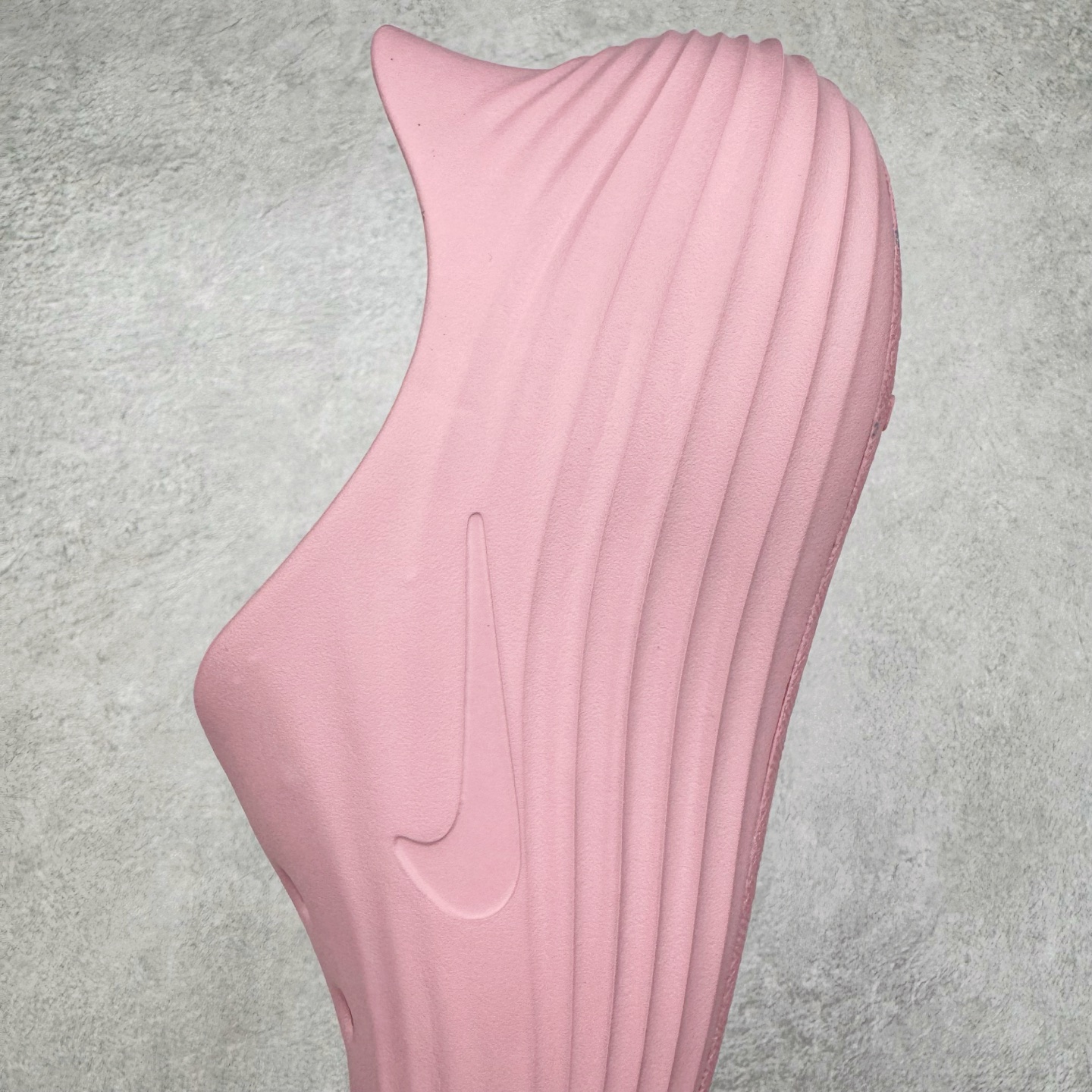 正确复合底 Nike Reactx Rejuven8 洞洞鞋 简约舒适  室外拖鞋 男女同款  粉色  HV5060-600