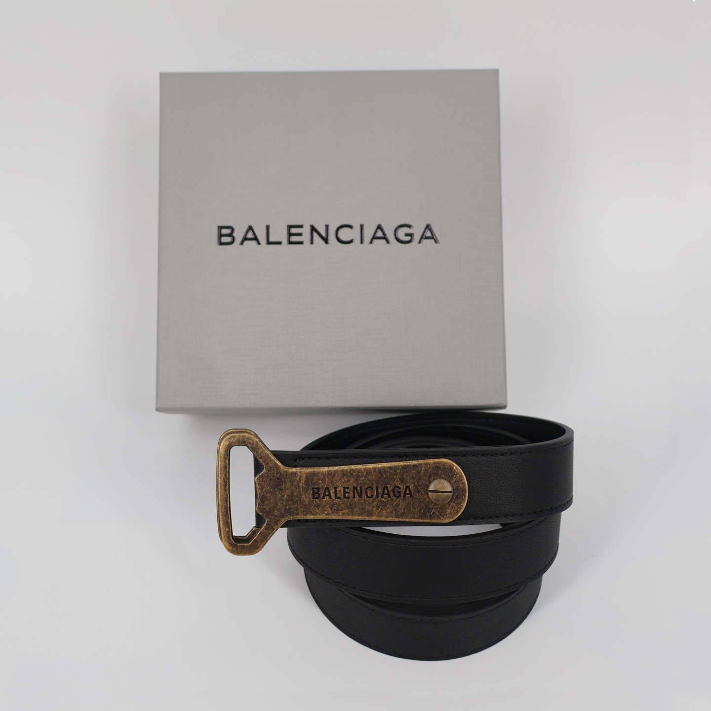 Balenciaga 巴黎世家 标志装饰 植鞣牛皮革 皮带 男款 黑色 7416132ABGZ1000