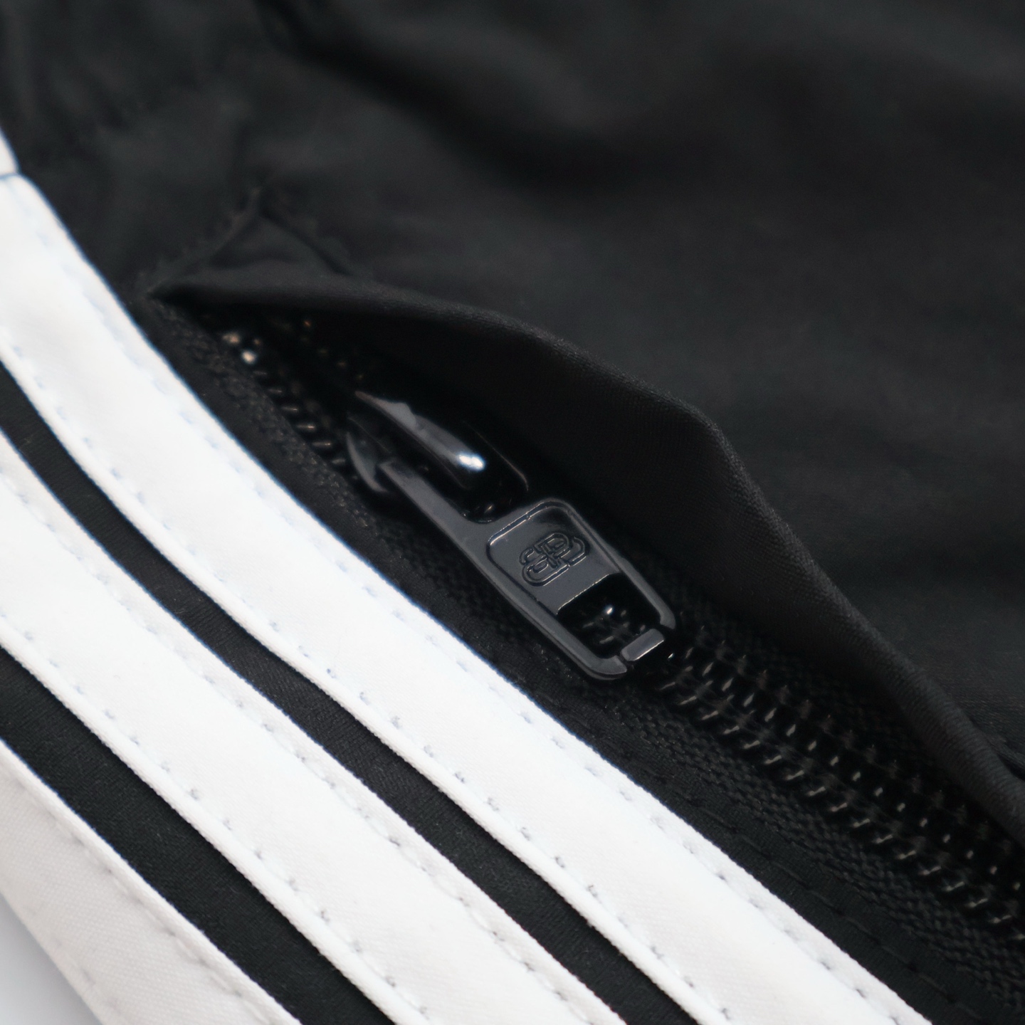 Balenciaga 巴黎世家 圆环刺绣  卫裤 松紧腰运动裤 长裤 裤子 休闲裤 黑色-B0 