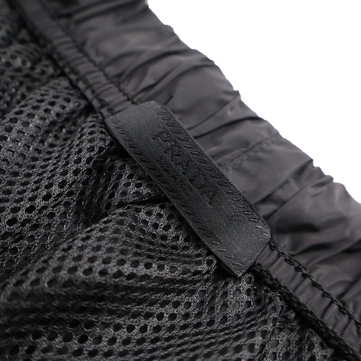 PALACE 普拉达 三角标纯色 松紧 直筒休闲短裤 男款 黑色-A2 UB372SOOO1WQ9-F0002