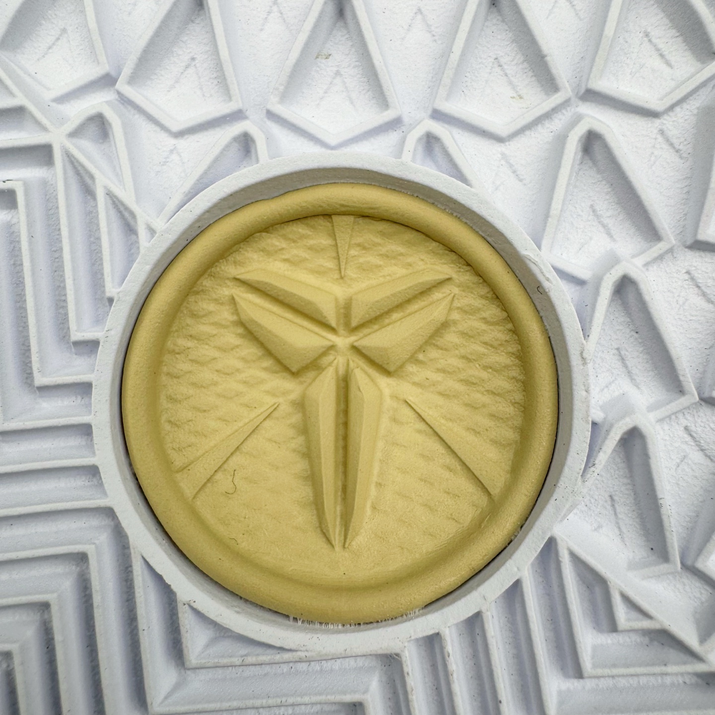 GX Kobe 8 Protro  科比8 低筒  全掌LUNARLON 鞋墊 籃球鞋 實戰鞋 球鞋 男鞋 波鞋 卡其色 HM6469-701