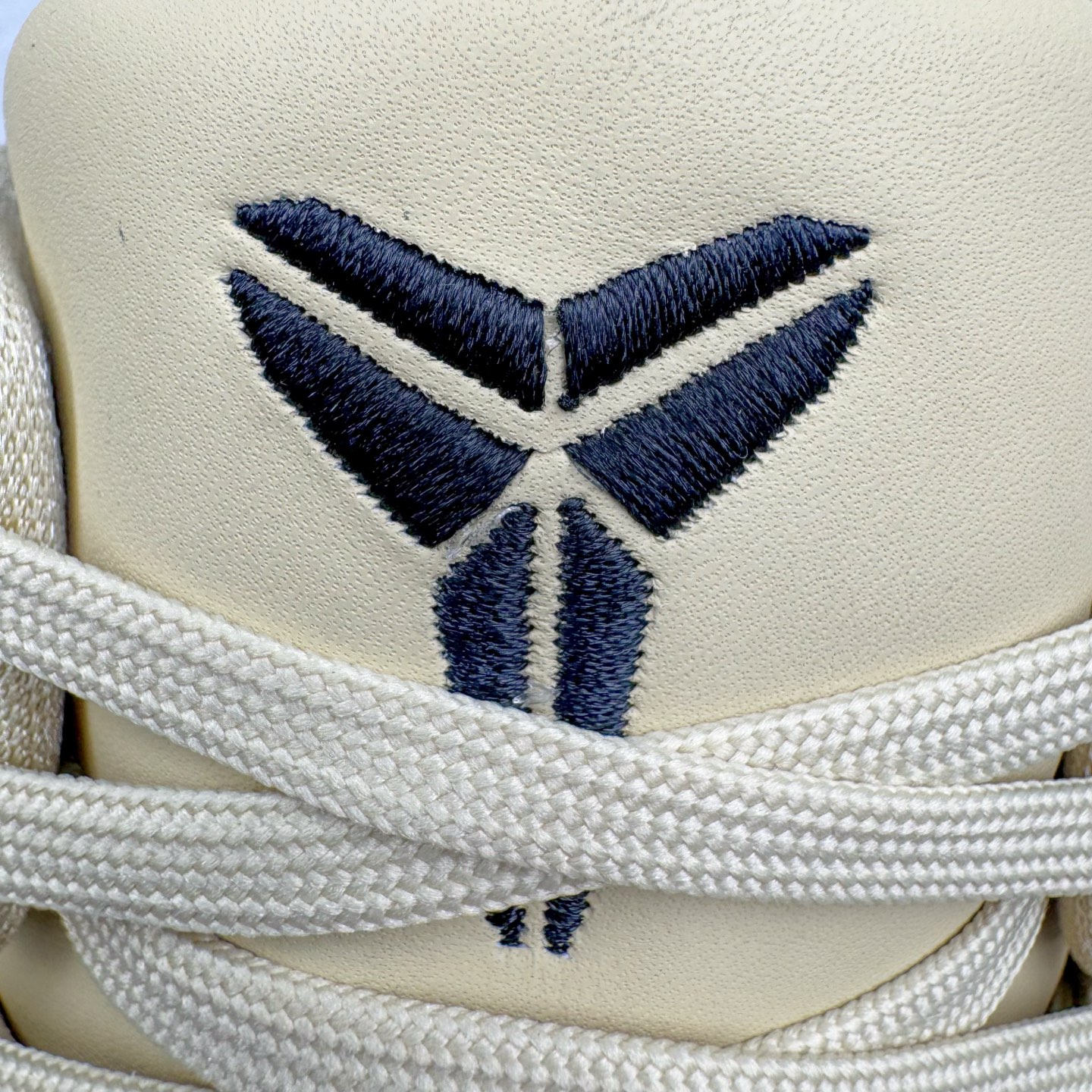 GX Kobe 8 Protro  科比8 低筒  全掌LUNARLON 鞋墊 籃球鞋 實戰鞋 球鞋 男鞋 波鞋 卡其色 HM6469-701