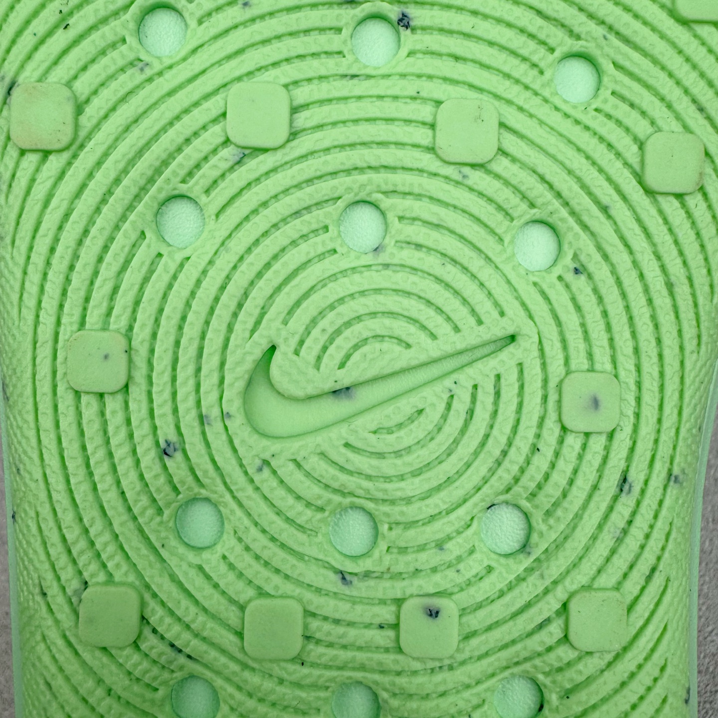 正确复合底 Nike Reactx Rejuven8 洞洞鞋 简约舒适  室外拖鞋 男女同款 绿色 HV5062-700