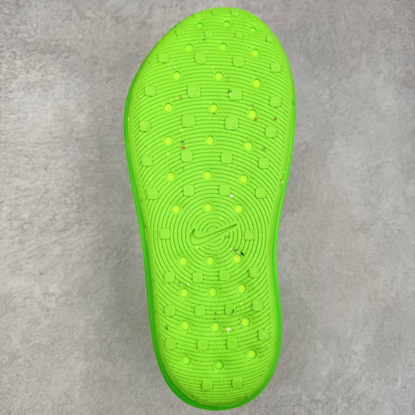 正确复合底 Nike Reactx Rejuven8 洞洞鞋 简约舒适  室外拖鞋 男女同款 荧光绿  HV5060-300