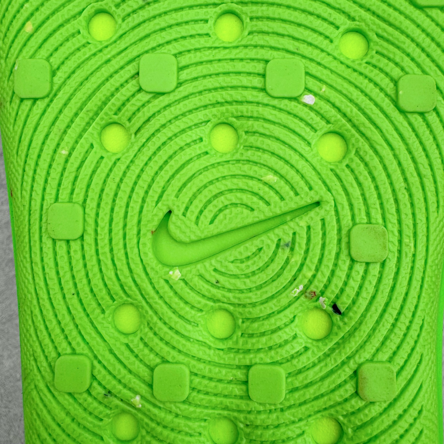 正确复合底 Nike Reactx Rejuven8 洞洞鞋 简约舒适  室外拖鞋 男女同款 荧光绿  HV5060-300