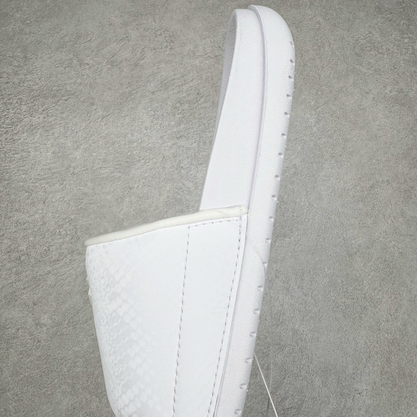 Nike Kobe Offcourt Slide "Hyper Royal" 简约舒适一字拖  室外拖鞋 男女同款  白色  IF2780-100