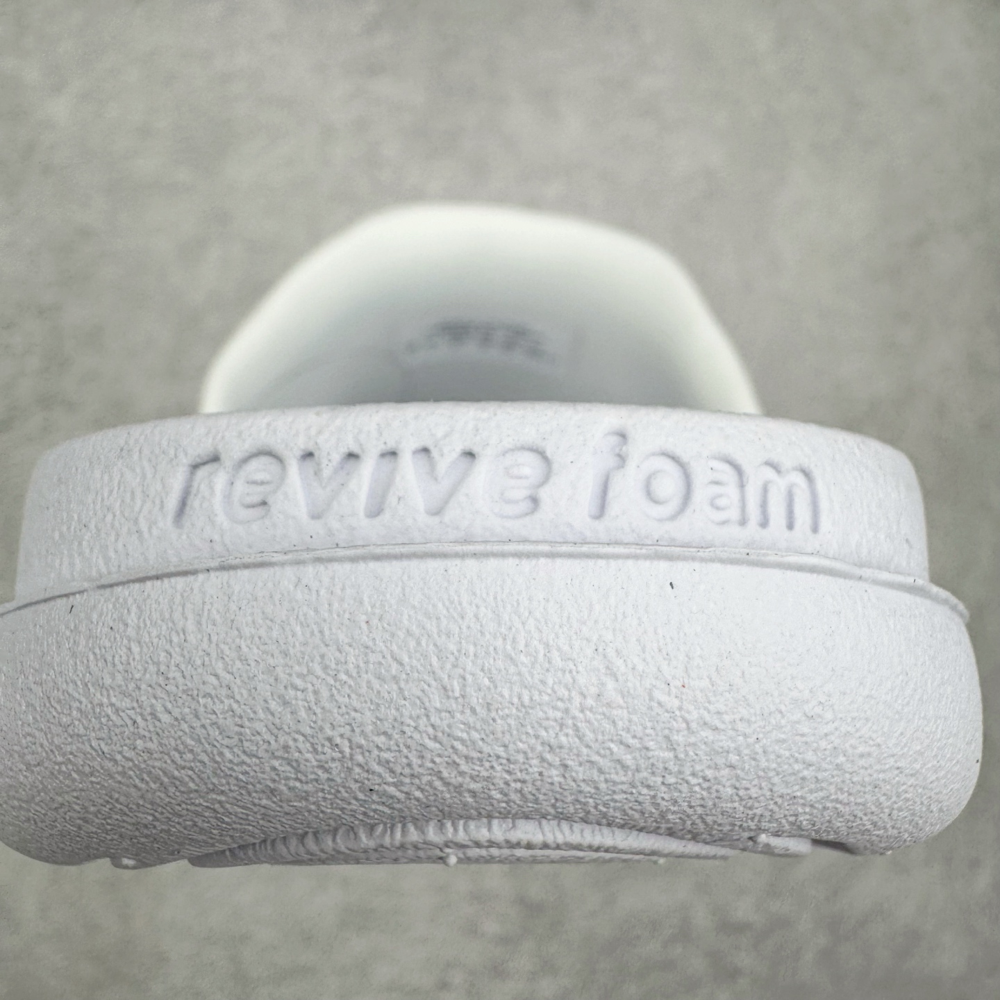 Nike Kobe Offcourt Slide "Hyper Royal" 简约舒适一字拖  室外拖鞋 男女同款  白色  IF2780-100