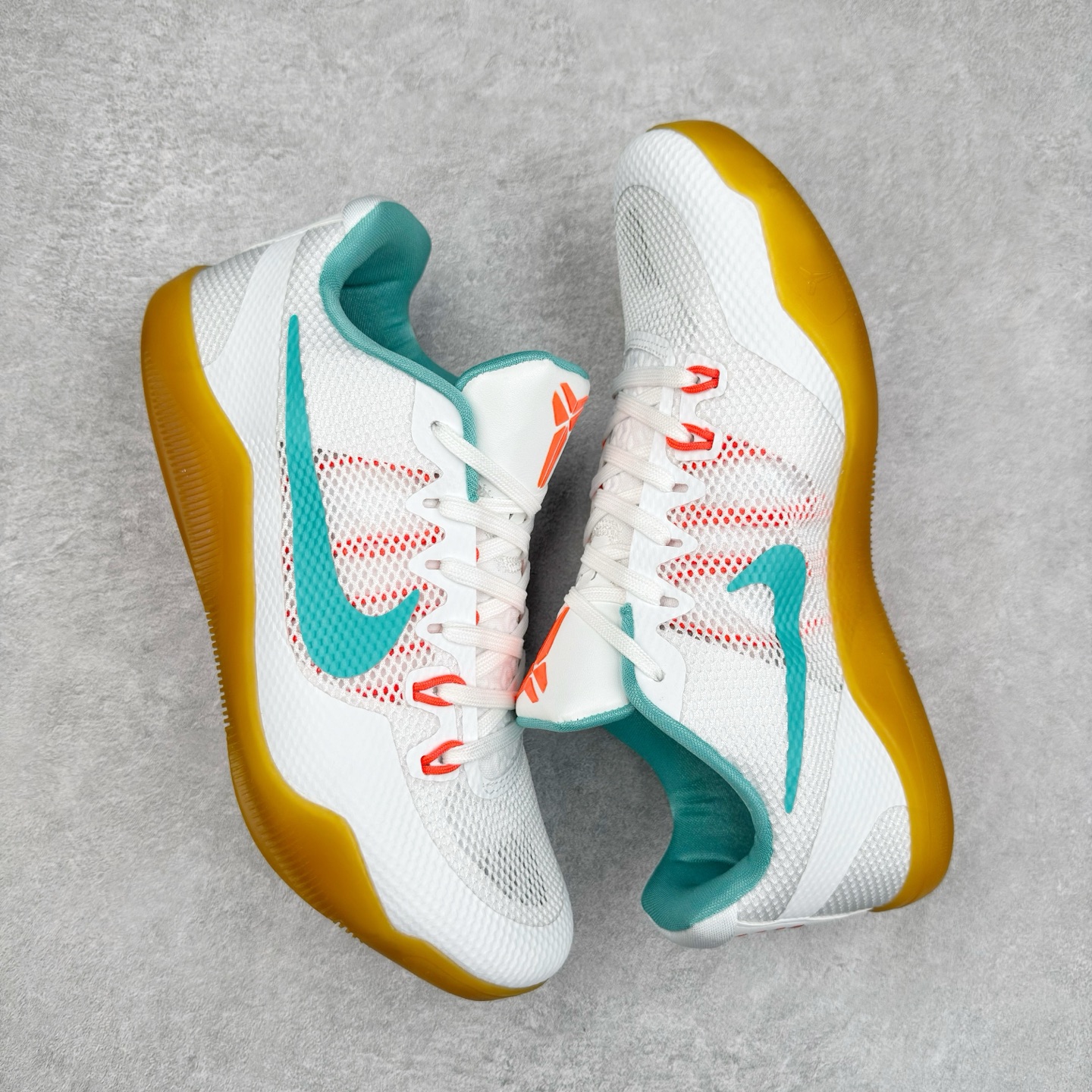 MX Kobe 11 LowSummer 科比11 低筒  前掌LUNARLON 鞋墊 籃球鞋 實戰鞋 球鞋 男鞋 波鞋 白绿 836184-103