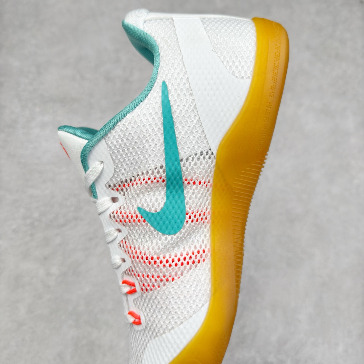 MX Kobe 11 LowSummer 科比11 低筒  前掌LUNARLON 鞋墊 籃球鞋 實戰鞋 球鞋 男鞋 波鞋 白绿 836184-103