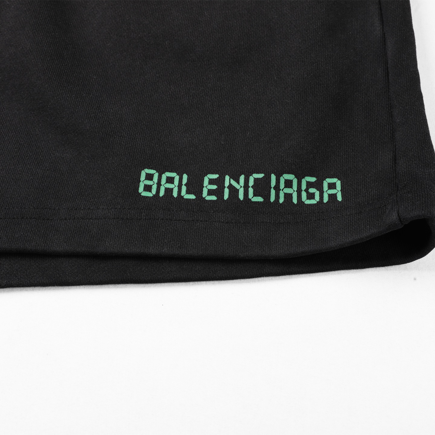 Balenciaga 巴黎世家  520限定短裤 松紧腰运动裤 短裤 裤子 休闲裤 水洗黑 白色A2 676137TMVL63425