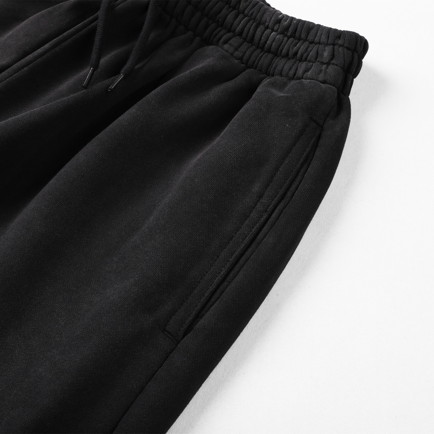 Balenciaga 巴黎世家  520限定短裤 松紧腰运动裤 短裤 裤子 休闲裤 水洗黑 白色A2 676137TMVL63425