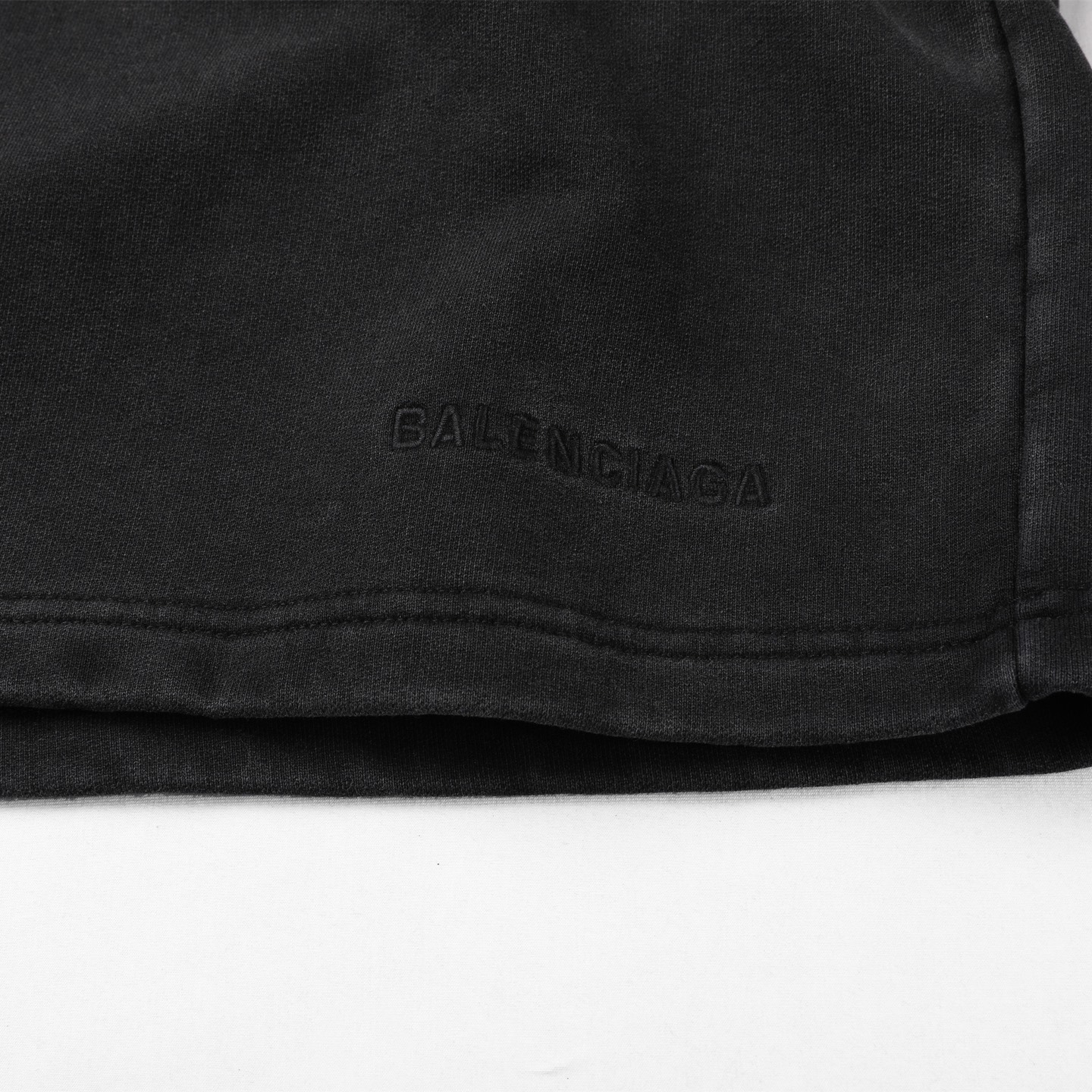 Balenciaga 巴黎世家 前后字母logo刺绣短裤  松紧腰运动裤 短裤 裤子 休闲裤 水洗黑 白色 灰色 棕色 黑白A2 674591