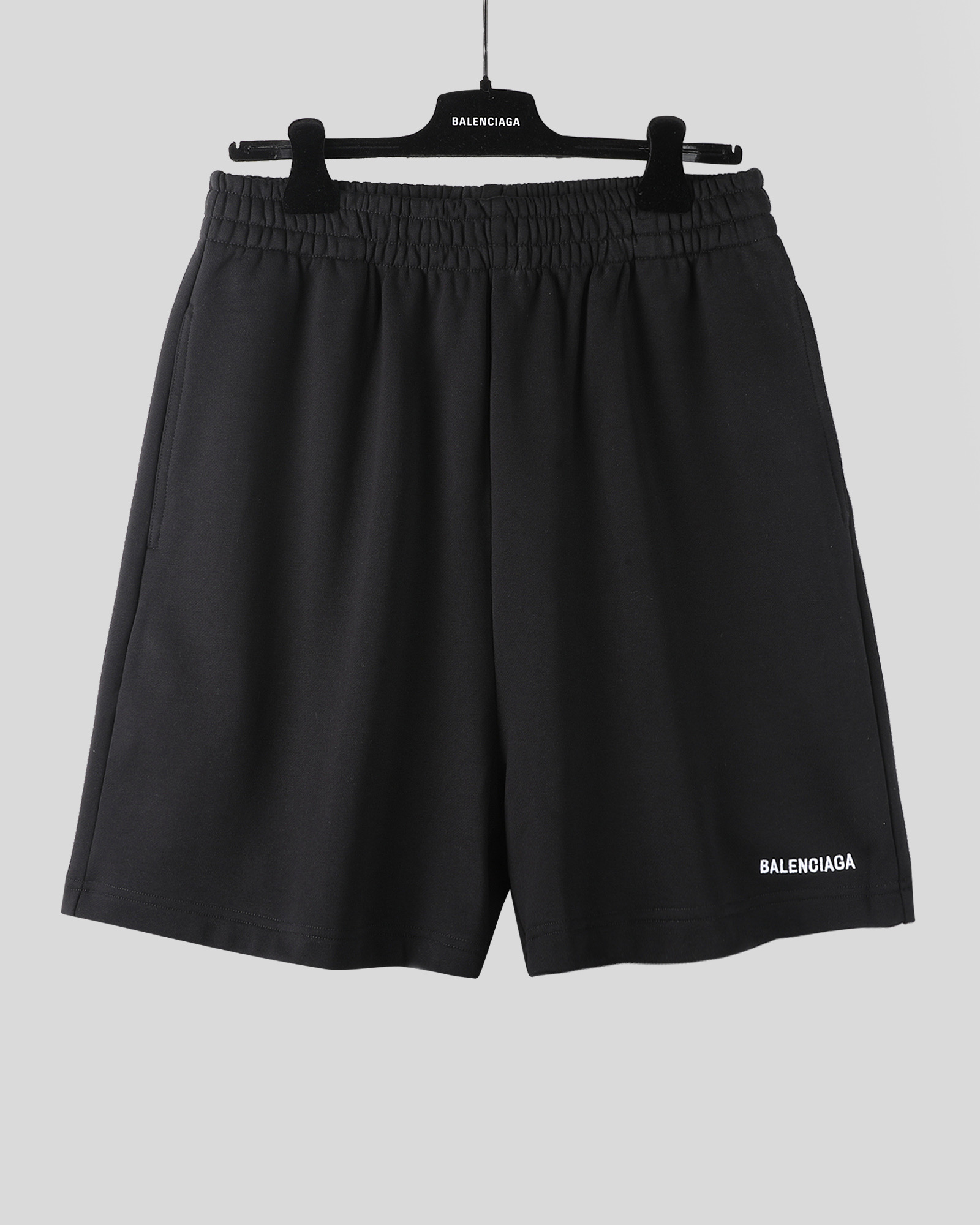 Balenciaga 巴黎世家 前后字母logo刺绣短裤  松紧腰运动裤 短裤 裤子 休闲裤 水洗黑 白色 灰色 棕色 黑白A2 674591
