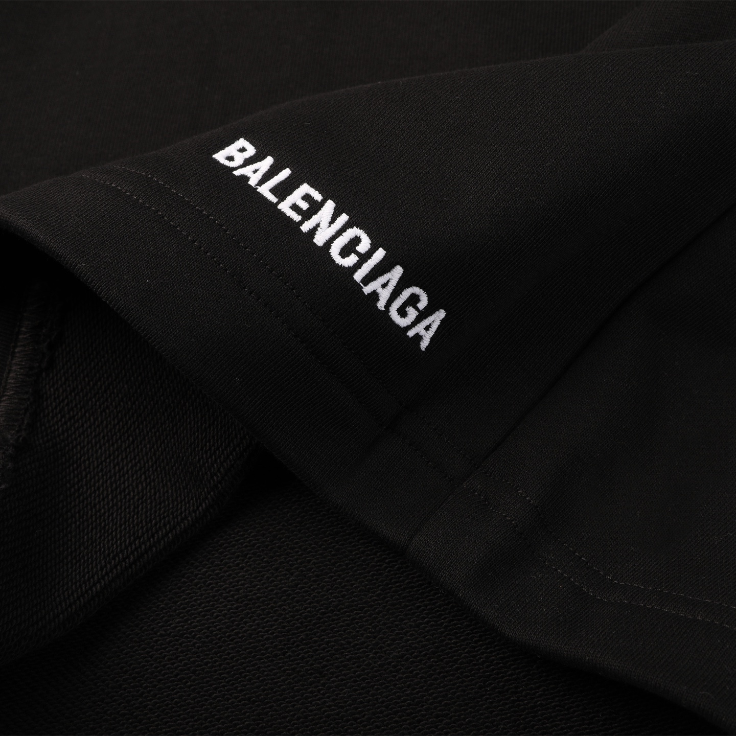 Balenciaga 巴黎世家 前后字母logo刺绣短裤  松紧腰运动裤 短裤 裤子 休闲裤 水洗黑 白色 灰色 棕色 黑白A2 674591