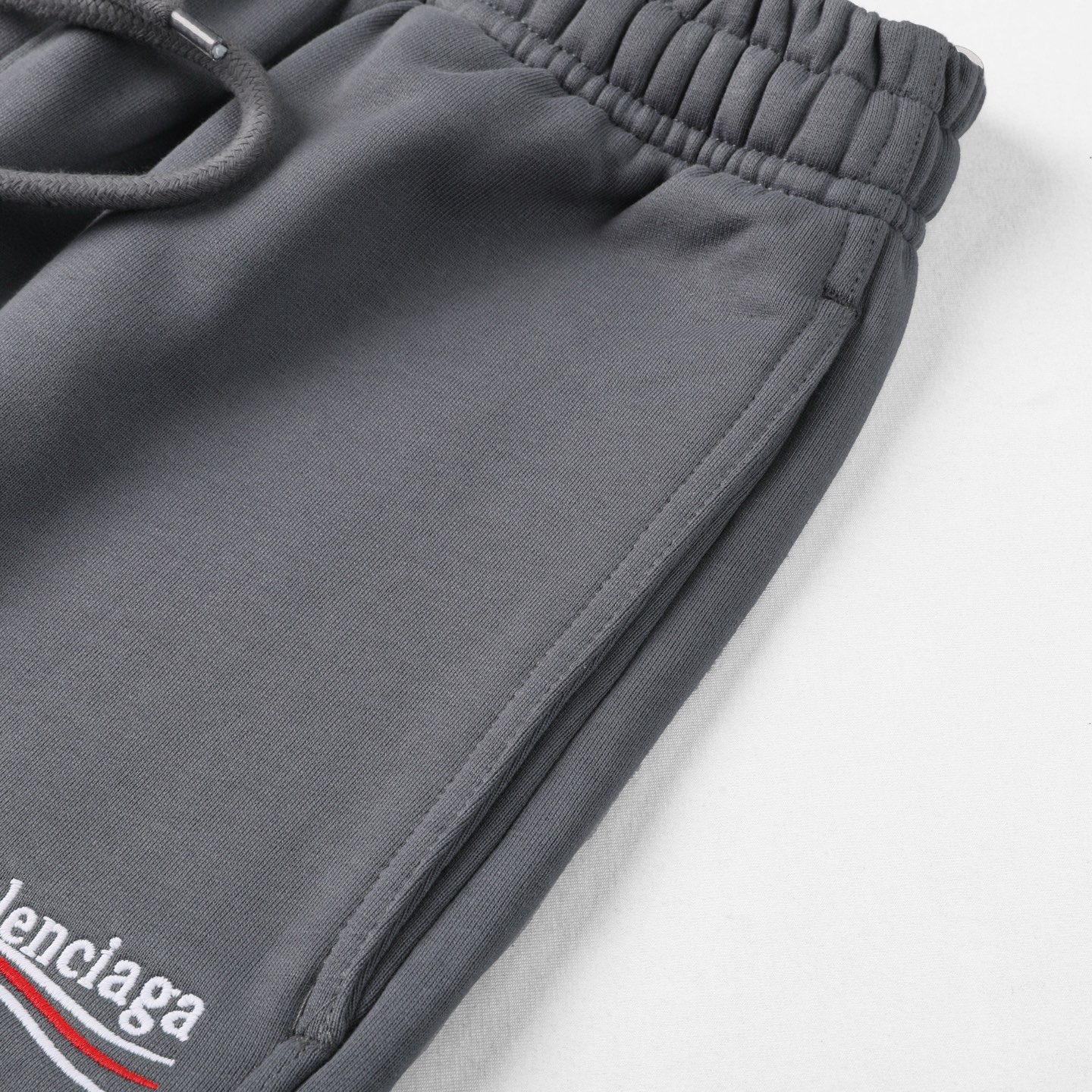 Balenciaga 巴黎世家 可乐刺绣短裤 松紧腰运动裤 短裤 裤子 休闲裤 蓝色 白色 灰色 深灰色A2 676137TKV91379