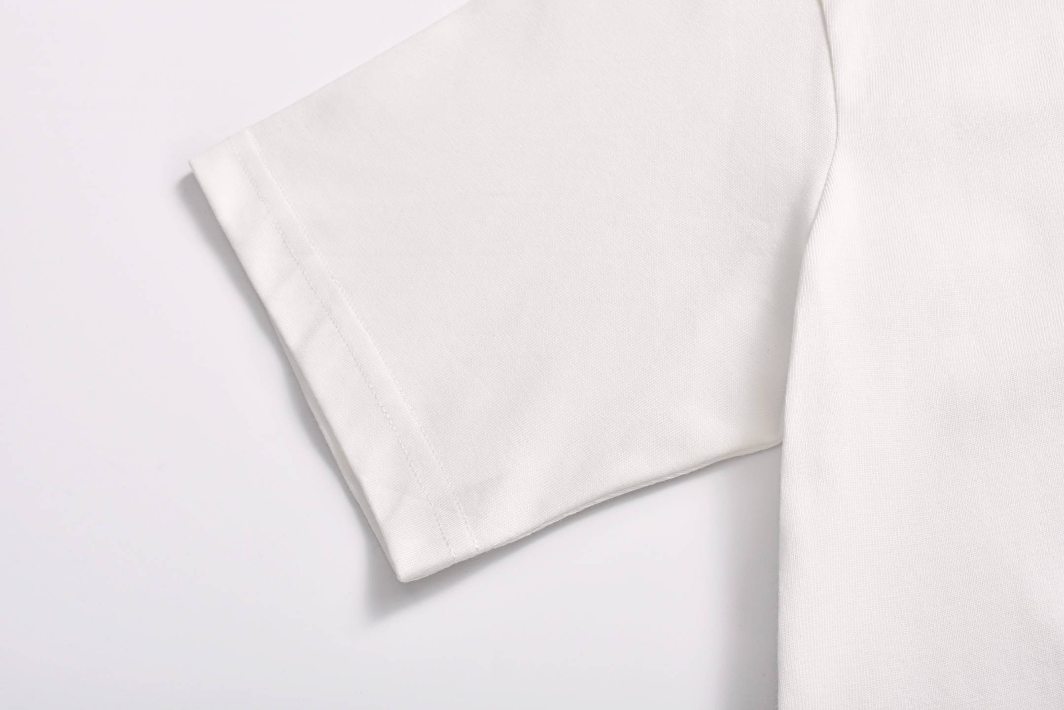 LOUIS VUITTON 路易威登 LV棋盘格下摆烫钻  夏季 T恤 男女同款  短袖 白色A2 1AHVO8