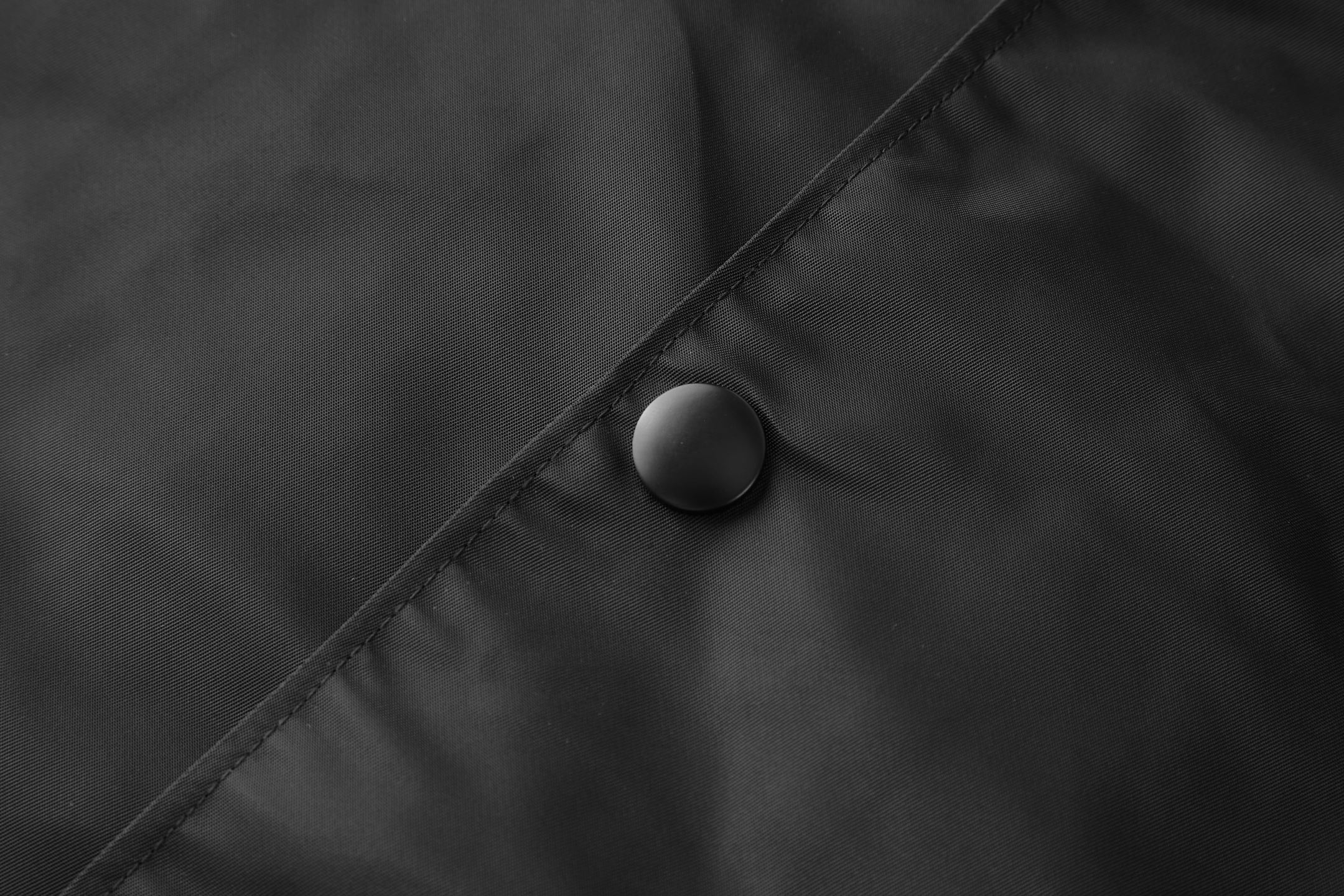 PRADA 普拉达三角标尼龙  衬衫 休闲夏季 短袖 T恤 黑色A2 SC513-S202-1WQ8