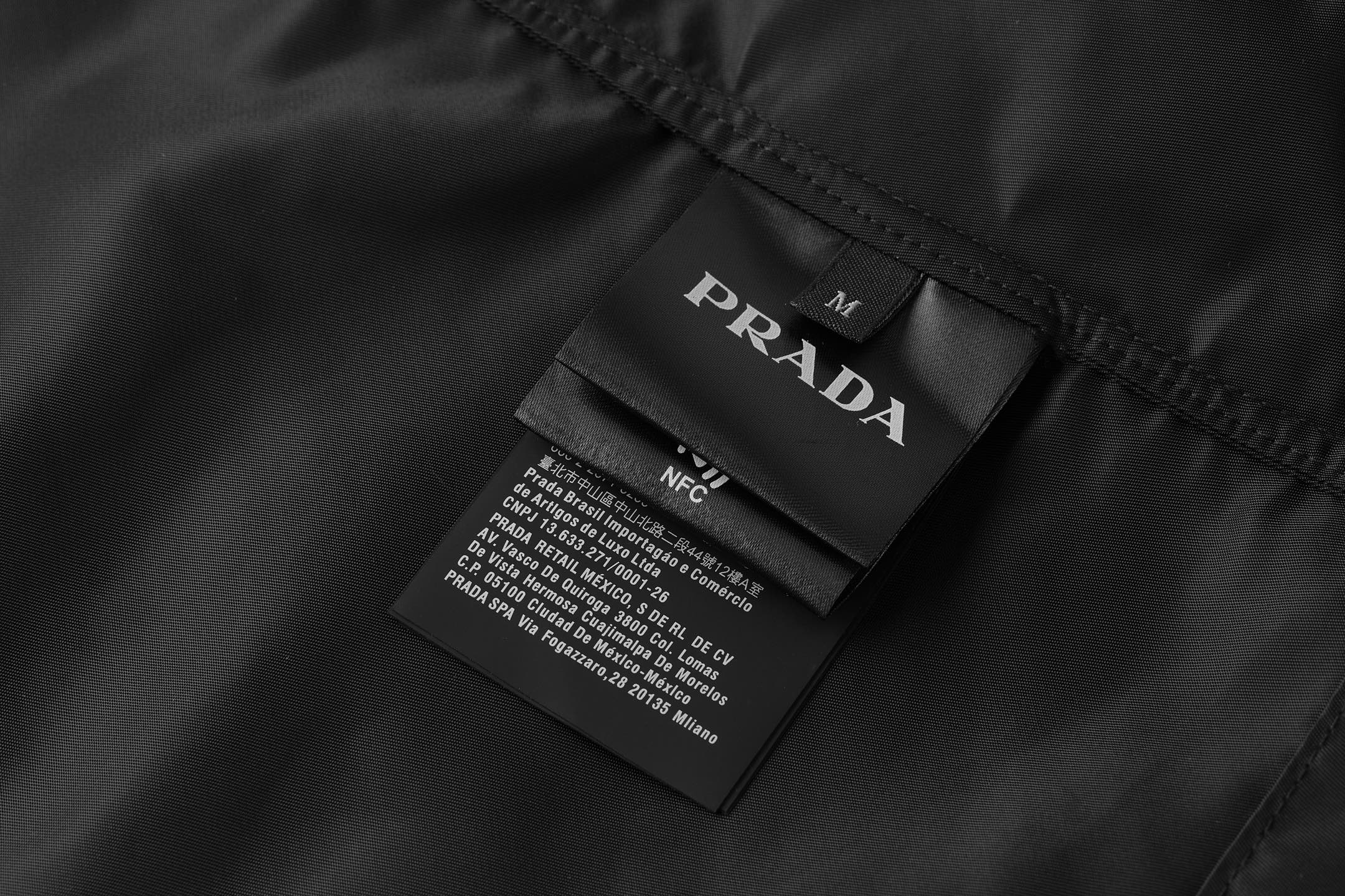 PRADA 普拉达三角标尼龙  衬衫 休闲夏季 短袖 T恤 黑色A2 SC513-S202-1WQ8