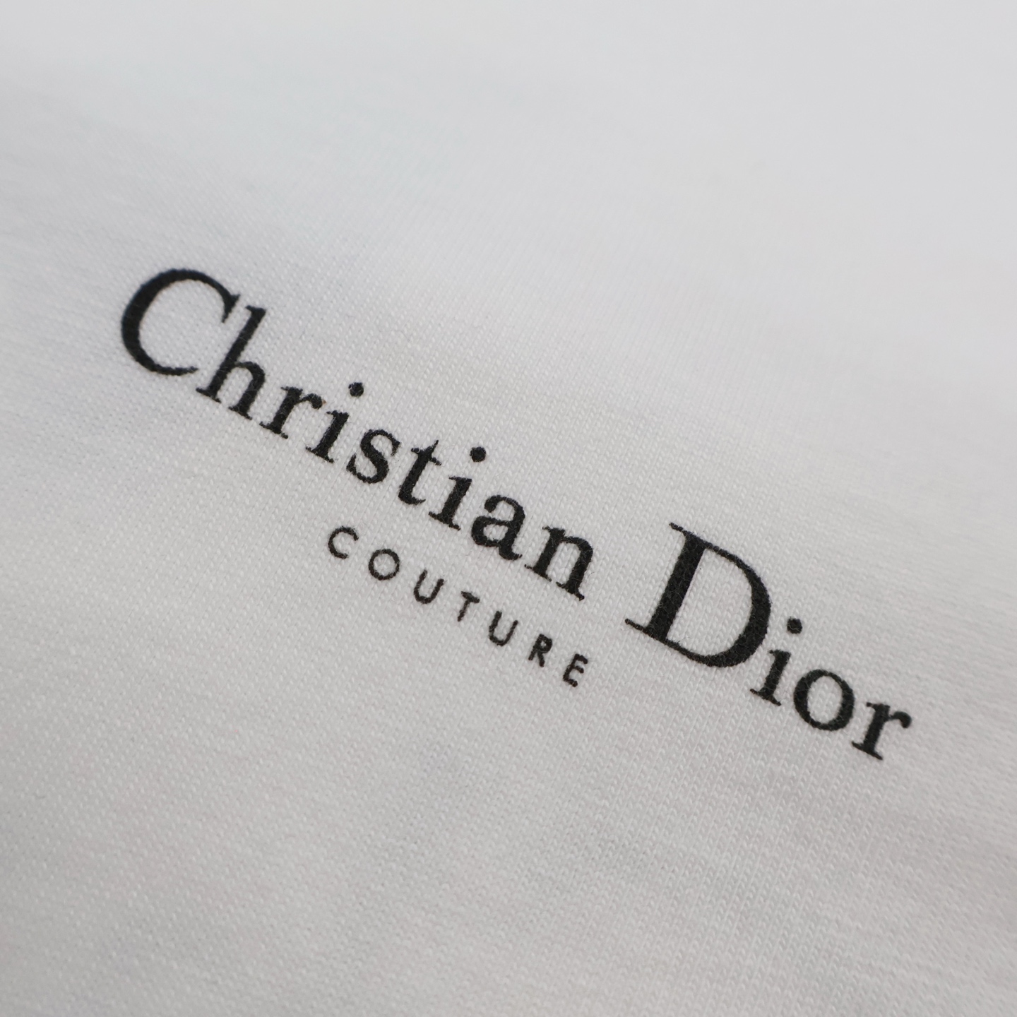 DIOR 迪奥 铃兰破洞 T恤 棉质夏季 短袖  黑色 白色 A2 593J672B055-4C980