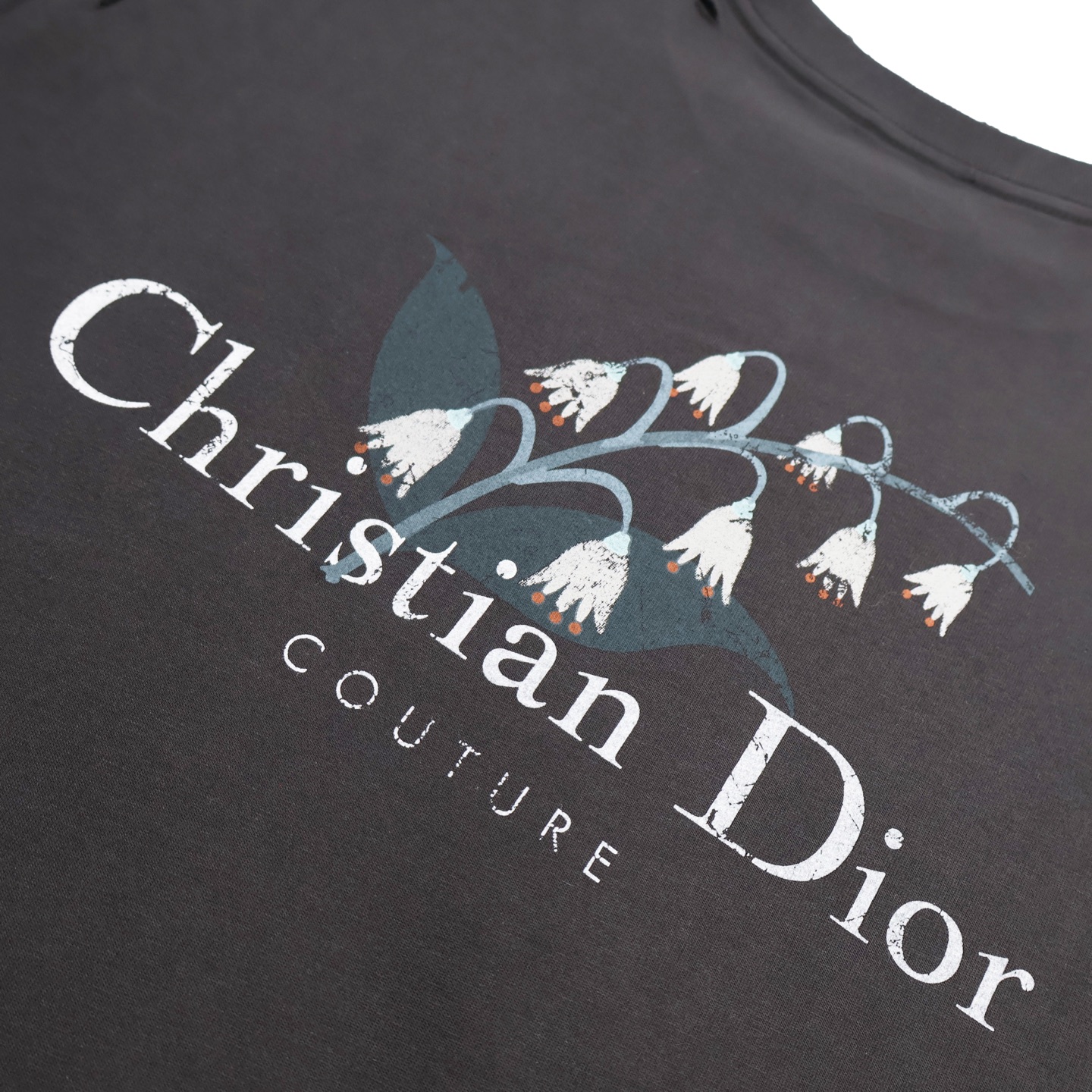 DIOR 迪奥 铃兰破洞 T恤 棉质夏季 短袖  黑色 白色 A2 593J672B055-4C980