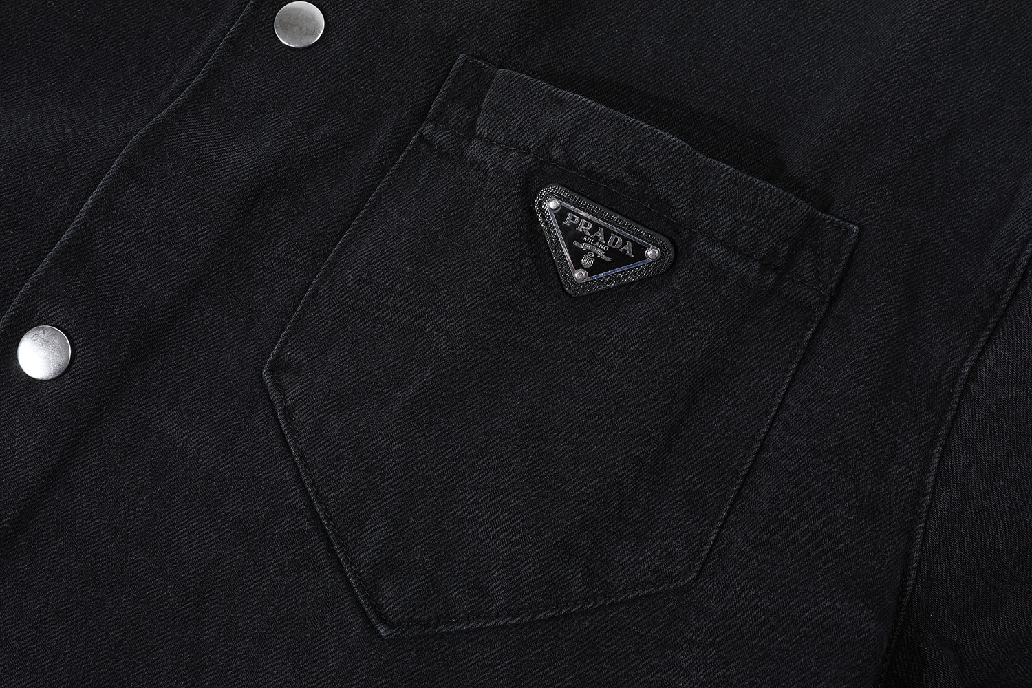 PRADA 普拉达 三角标牛仔衬衫 休闲夏季 短袖 T恤 黑色 蓝色B0 GEC067-12K8-F0557-S-212