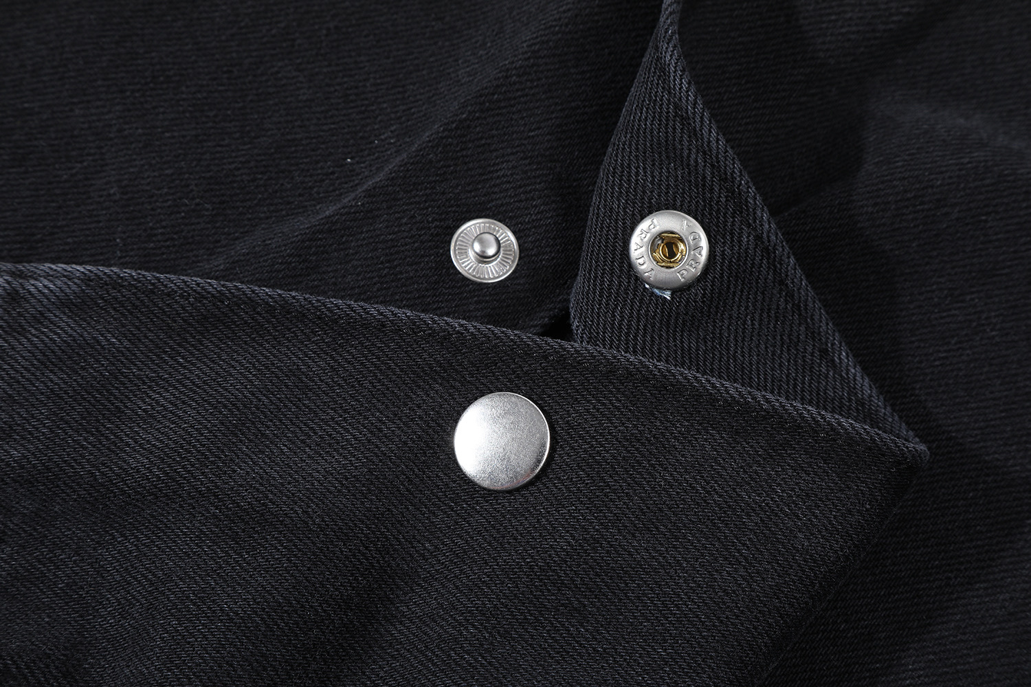 PRADA 普拉达 三角标牛仔衬衫 休闲夏季 短袖 T恤 黑色 蓝色B0 GEC067-12K8-F0557-S-212