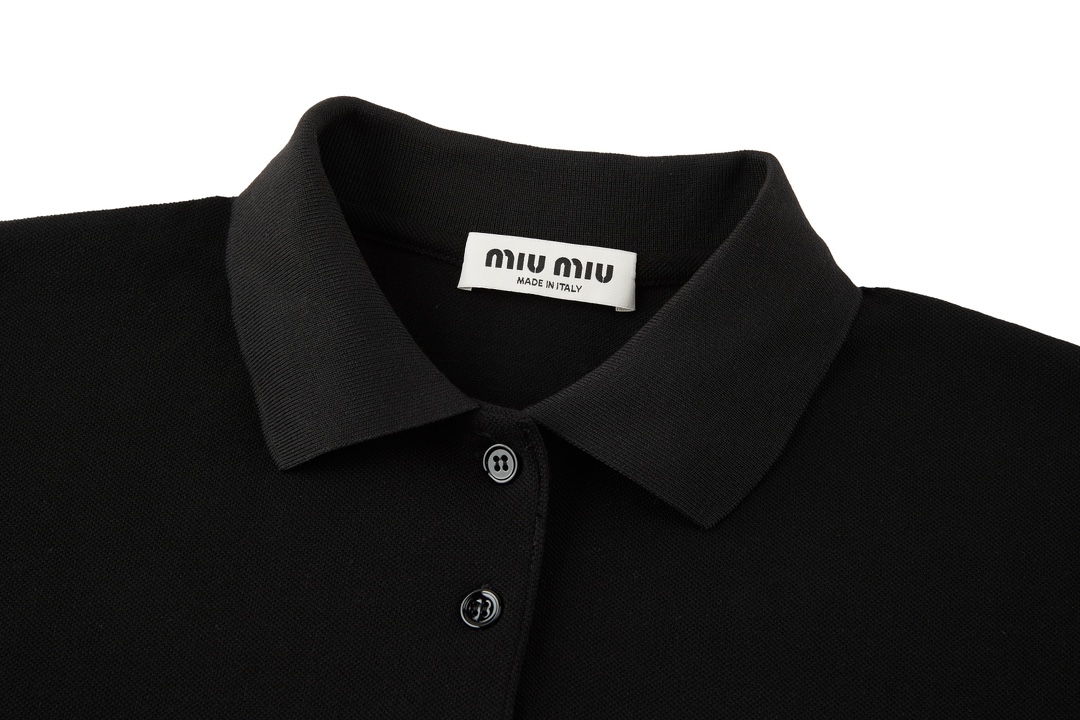 MIU MIU小刺绣POLO衫  纯色短袖 休闲T恤 夏季 黑色 白色 蓝色A2 