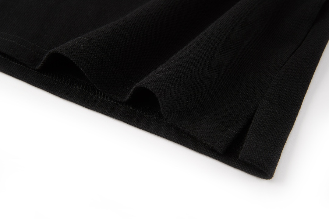 MIU MIU小刺绣POLO衫  纯色短袖 休闲T恤 夏季 黑色 白色 蓝色A2 