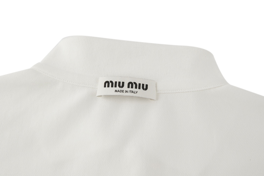 MIU MIU小刺绣POLO衫  纯色短袖 休闲T恤 夏季 黑色 白色 蓝色A2 